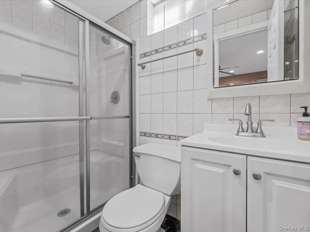 2 Tottenham Place, North Hempstead, NY, 2 Bedrooms Bedrooms, 6 Rooms Rooms,2 BathroomsBathrooms,Residential Lease,For Rent,Tottenham,0,992259 2 Tottenham Place, North Hempstead, NY, 2 Bedrooms Bedrooms, 6 Rooms Rooms,2 BathroomsBathrooms,Residential Lease,For Rent,Tottenham,0,992259