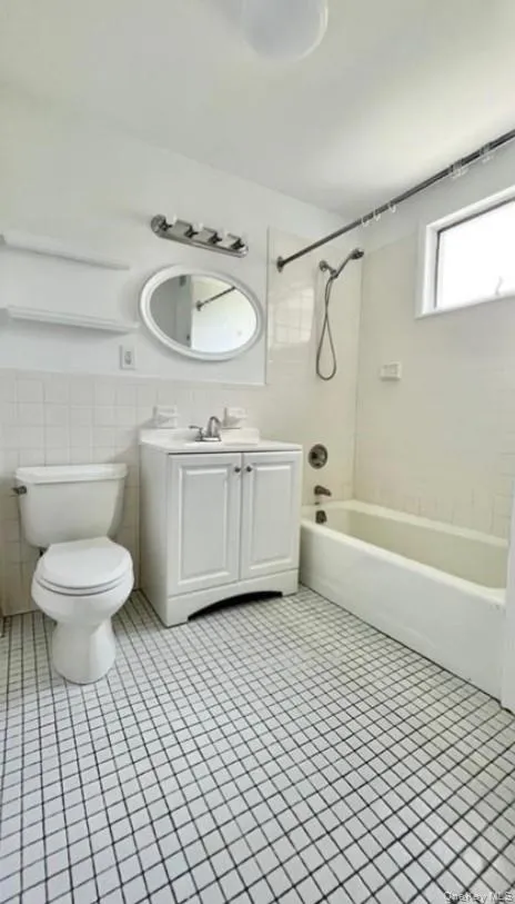 72 Soundview Street, New Rochelle, NY, 4 Bedrooms Bedrooms, 6 Rooms Rooms,2 BathroomsBathrooms,Residential Lease,For Rent,Soundview,0,992268 72 Soundview Street, New Rochelle, NY, 4 Bedrooms Bedrooms, 6 Rooms Rooms,2 BathroomsBathrooms,Residential Lease,For Rent,Soundview,0,992268