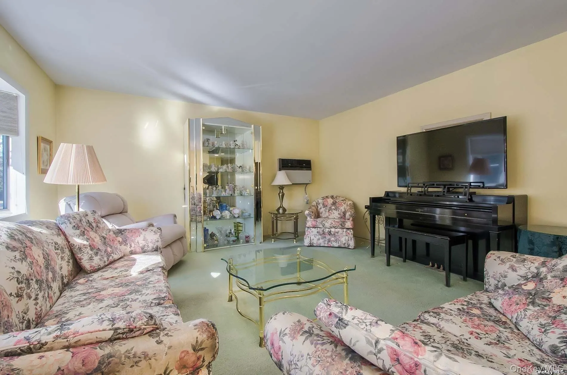 450 Lenox Road, Huntington, NY, 4 Bedrooms Bedrooms, 6 Rooms Rooms,2 BathroomsBathrooms,Residential Lease,For Rent,Lenox,0,992285 450 Lenox Road, Huntington, NY, 4 Bedrooms Bedrooms, 6 Rooms Rooms,2 BathroomsBathrooms,Residential Lease,For Rent,Lenox,0,992285