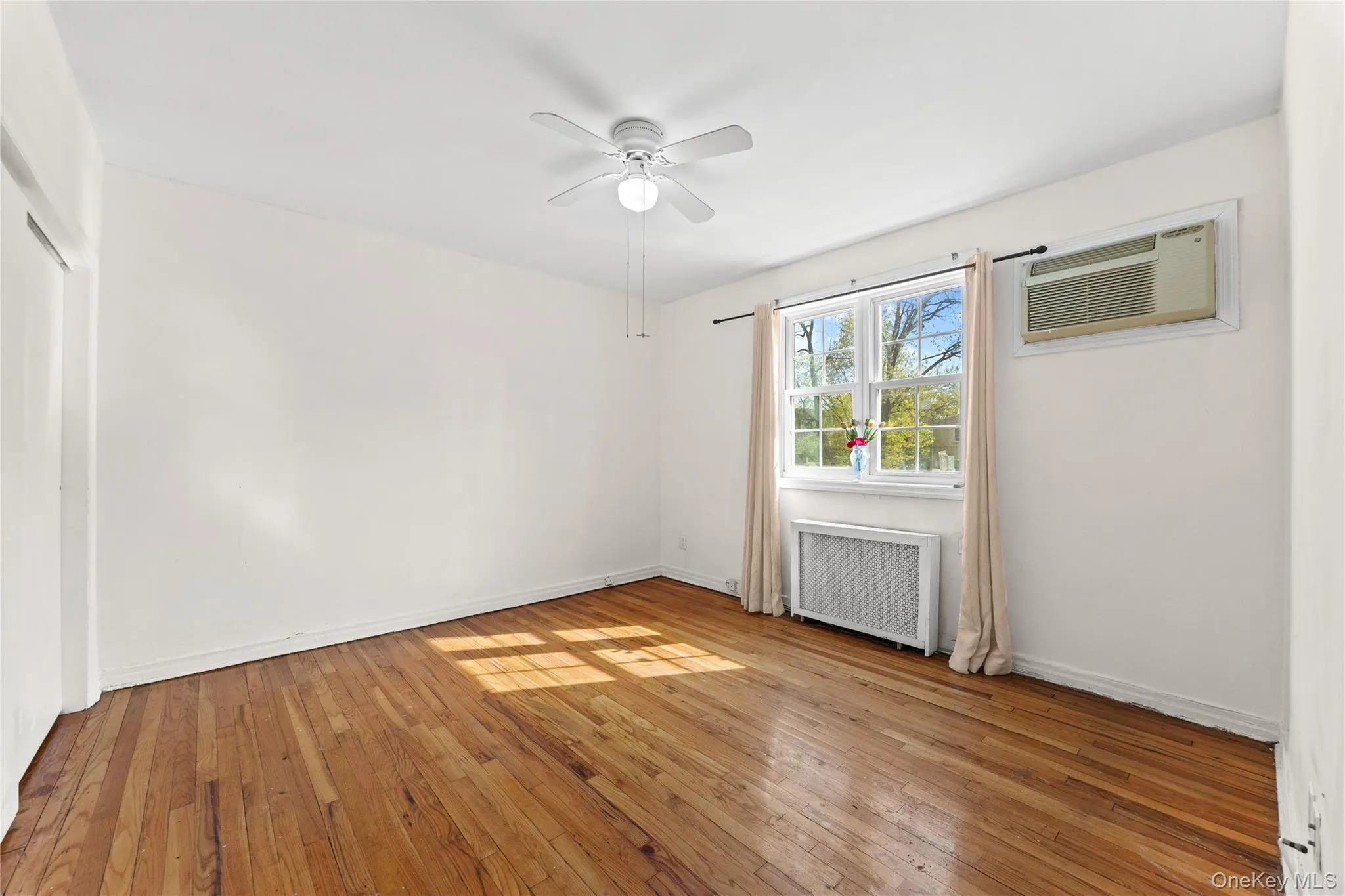 67-46 223rd Place, New York, NY, 1 Bedroom Bedrooms, 4 Rooms Rooms,1 BathroomBathrooms,Residential,For Rent,223rd,0,992295 67-46 223rd Place, New York, NY, 1 Bedroom Bedrooms, 4 Rooms Rooms,1 BathroomBathrooms,Residential,For Rent,223rd,0,992295