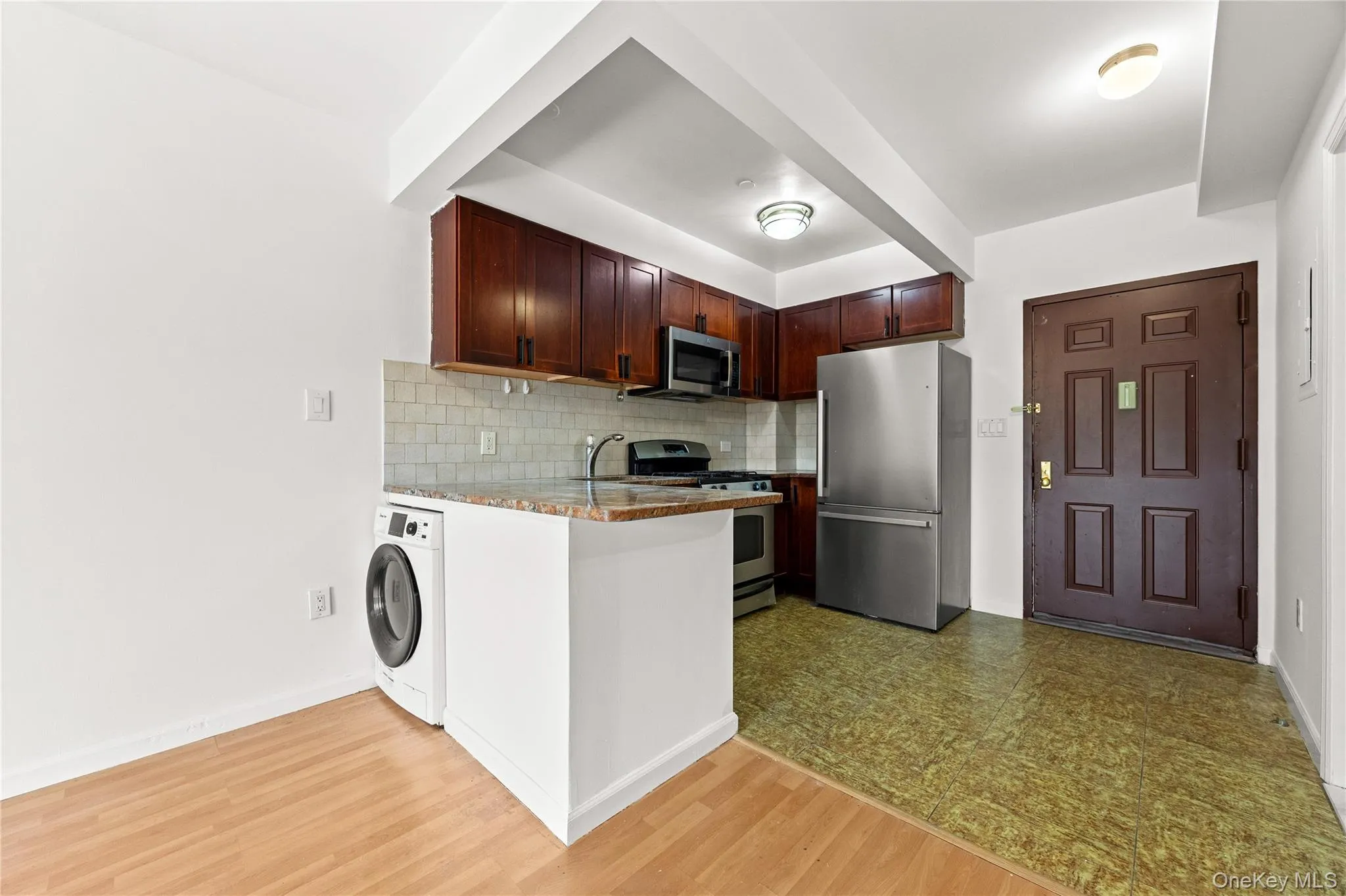 71-33 162nd Street, New York, NY, 2 Bedrooms Bedrooms, 5 Rooms Rooms,2 BathroomsBathrooms,Residential Lease,For Rent,162nd Street,0,992297 71-33 162nd Street, New York, NY, 2 Bedrooms Bedrooms, 5 Rooms Rooms,2 BathroomsBathrooms,Residential Lease,For Rent,162nd Street,0,992297