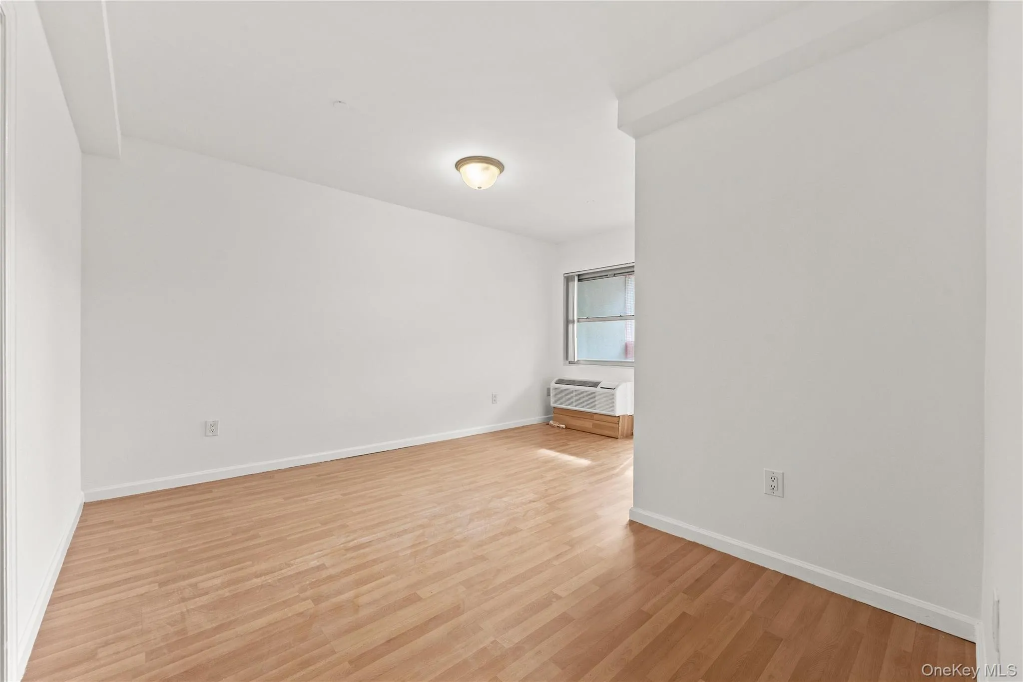 71-33 162nd Street, New York, NY, 2 Bedrooms Bedrooms, 5 Rooms Rooms,2 BathroomsBathrooms,Residential Lease,For Rent,162nd Street,0,992297 71-33 162nd Street, New York, NY, 2 Bedrooms Bedrooms, 5 Rooms Rooms,2 BathroomsBathrooms,Residential Lease,For Rent,162nd Street,0,992297