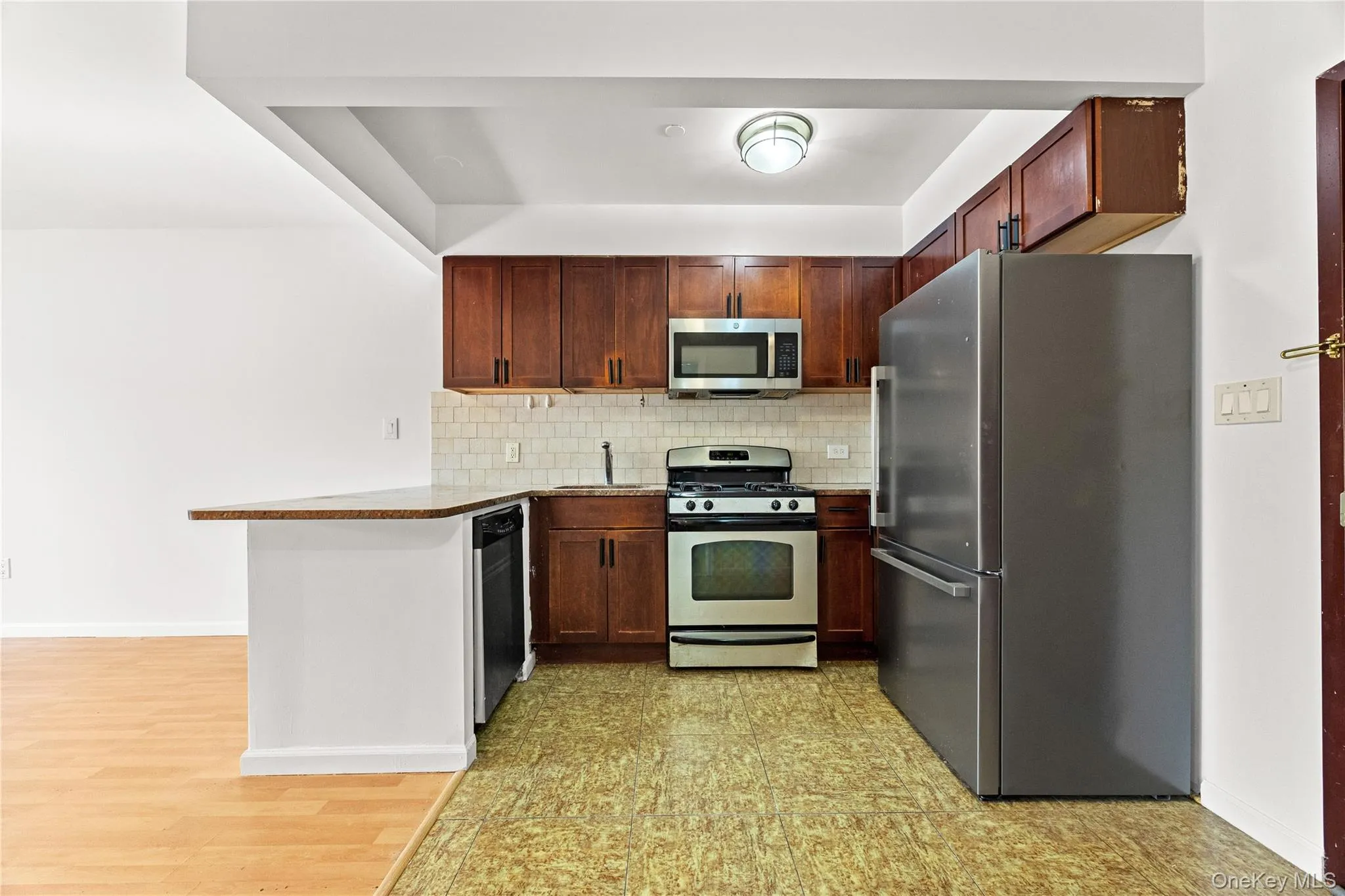 71-33 162nd Street, New York, NY, 2 Bedrooms Bedrooms, 5 Rooms Rooms,2 BathroomsBathrooms,Residential Lease,For Rent,162nd Street,0,992297 71-33 162nd Street, New York, NY, 2 Bedrooms Bedrooms, 5 Rooms Rooms,2 BathroomsBathrooms,Residential Lease,For Rent,162nd Street,0,992297