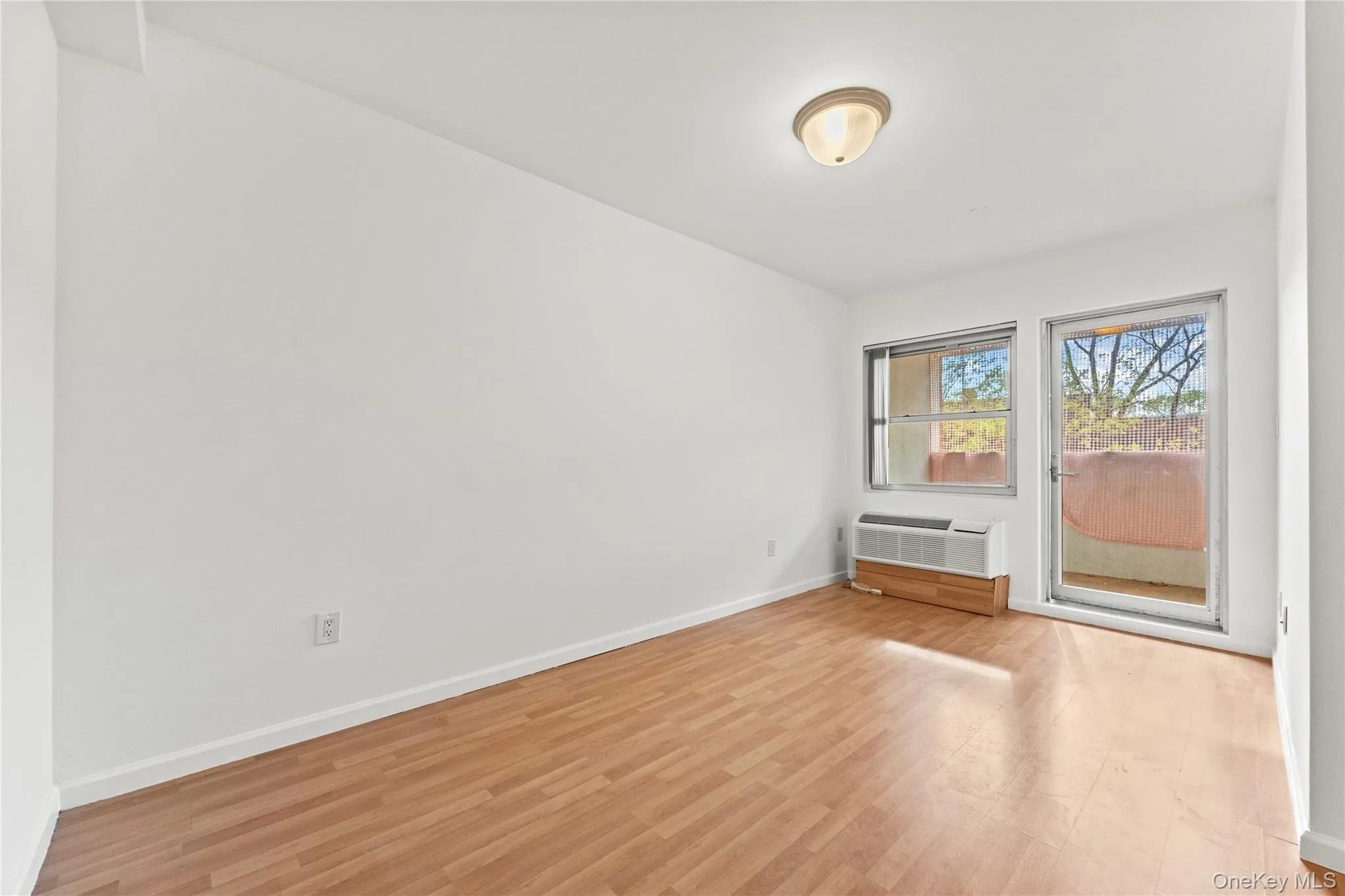 71-33 162nd Street, New York, NY, 2 Bedrooms Bedrooms, 5 Rooms Rooms,2 BathroomsBathrooms,Residential Lease,For Rent,162nd Street,0,992297 71-33 162nd Street, New York, NY, 2 Bedrooms Bedrooms, 5 Rooms Rooms,2 BathroomsBathrooms,Residential Lease,For Rent,162nd Street,0,992297