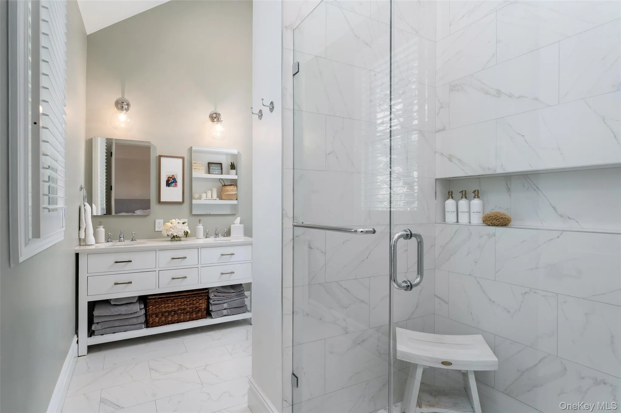 3 Bridies Path, Southampton, NY, 5 Bedrooms Bedrooms, 14 Rooms Rooms,5 BathroomsBathrooms,Residential,For Rent,Bridies,0,992304 3 Bridies Path, Southampton, NY, 5 Bedrooms Bedrooms, 14 Rooms Rooms,5 BathroomsBathrooms,Residential,For Rent,Bridies,0,992304