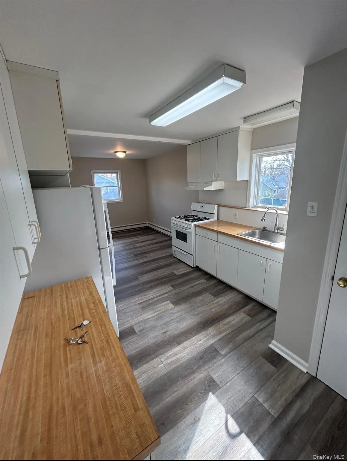 944 Union Street, Islip, NY, 2 Bedrooms Bedrooms, 2 Rooms Rooms,1 BathroomBathrooms,Residential Lease,For Rent,Union,0,992323 944 Union Street, Islip, NY, 2 Bedrooms Bedrooms, 2 Rooms Rooms,1 BathroomBathrooms,Residential Lease,For Rent,Union,0,992323