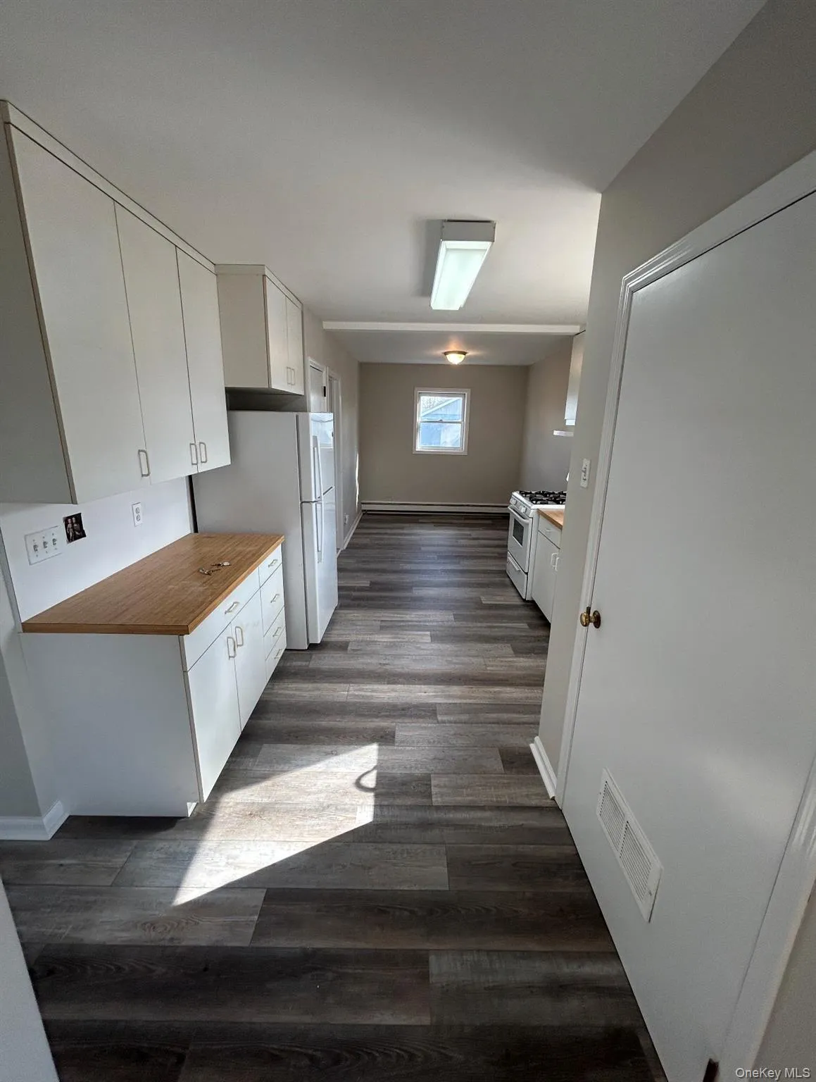 944 Union Street, Islip, NY, 2 Bedrooms Bedrooms, 2 Rooms Rooms,1 BathroomBathrooms,Residential Lease,For Rent,Union,0,992323 944 Union Street, Islip, NY, 2 Bedrooms Bedrooms, 2 Rooms Rooms,1 BathroomBathrooms,Residential Lease,For Rent,Union,0,992323