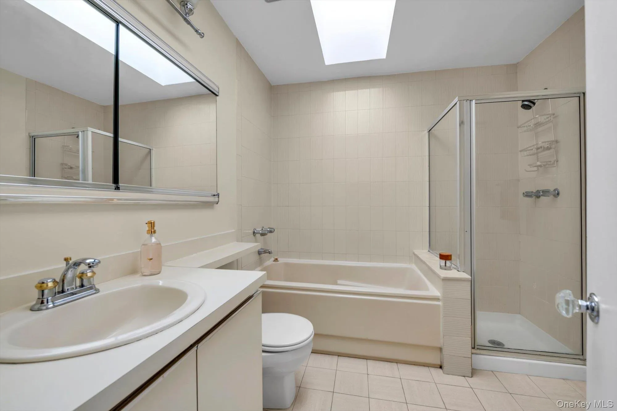 47 Northgate Circle, Huntington, NY, 3 Bedrooms Bedrooms, 6 Rooms Rooms,2 BathroomsBathrooms,Residential,For Rent,Northgate,0,992326 47 Northgate Circle, Huntington, NY, 3 Bedrooms Bedrooms, 6 Rooms Rooms,2 BathroomsBathrooms,Residential,For Rent,Northgate,0,992326