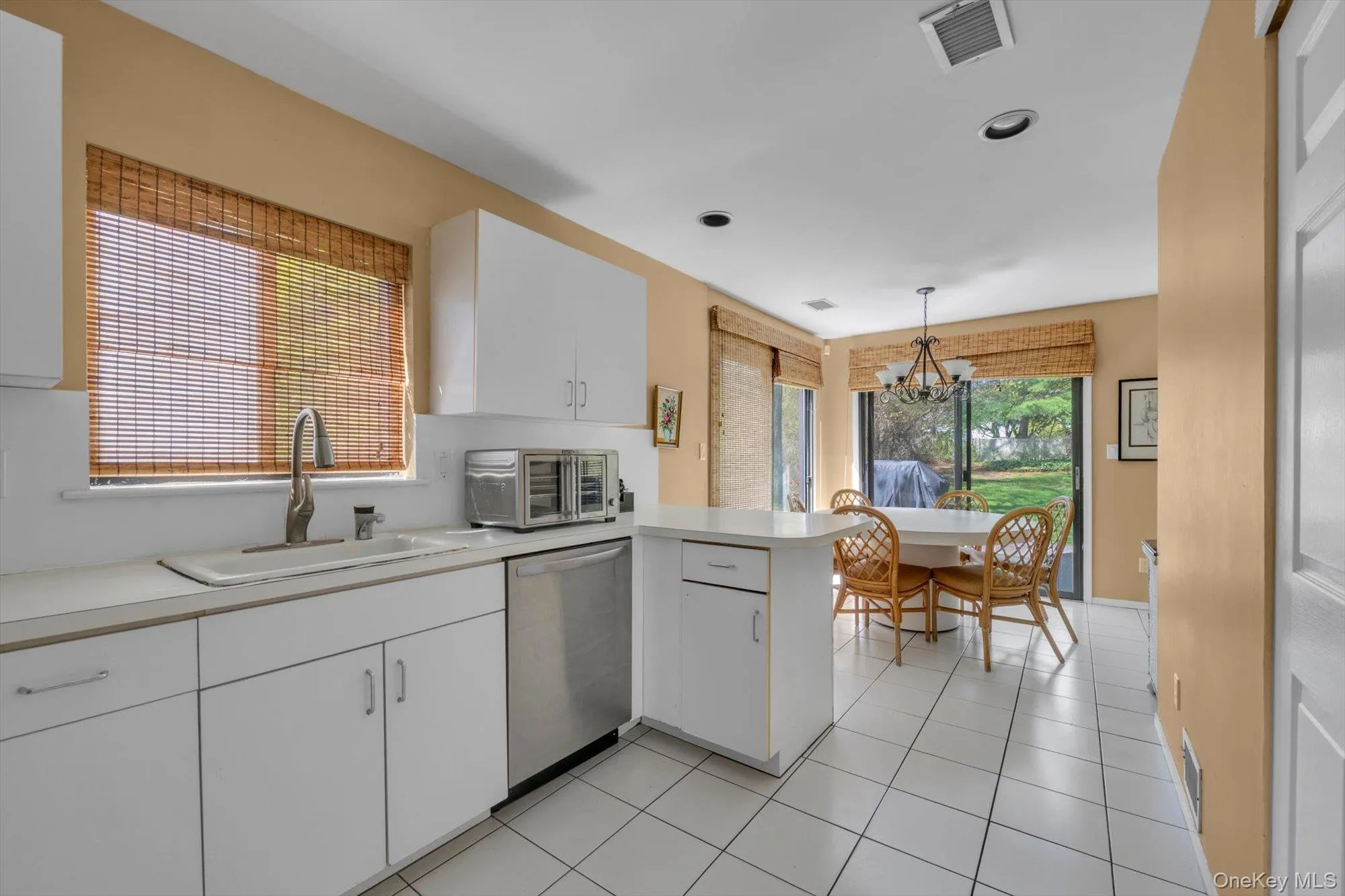 47 Northgate Circle, Huntington, NY, 3 Bedrooms Bedrooms, 6 Rooms Rooms,2 BathroomsBathrooms,Residential,For Rent,Northgate,0,992326 47 Northgate Circle, Huntington, NY, 3 Bedrooms Bedrooms, 6 Rooms Rooms,2 BathroomsBathrooms,Residential,For Rent,Northgate,0,992326