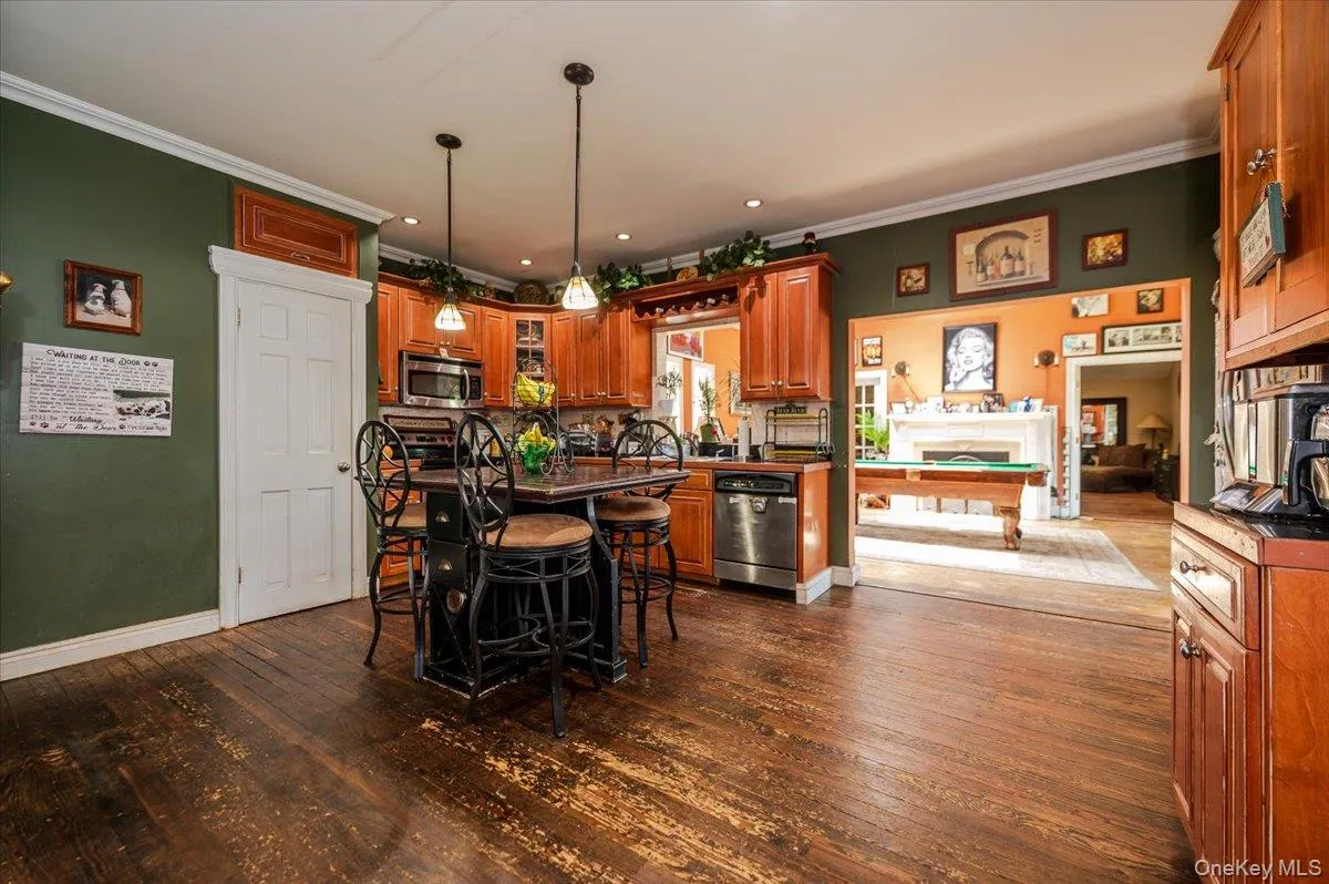 35 Cooke Avenue, Brookhaven, NY, 4 Bedrooms Bedrooms, 10 Rooms Rooms,3 BathroomsBathrooms,Residential,For Rent,Cooke,0,992339 35 Cooke Avenue, Brookhaven, NY, 4 Bedrooms Bedrooms, 10 Rooms Rooms,3 BathroomsBathrooms,Residential,For Rent,Cooke,0,992339