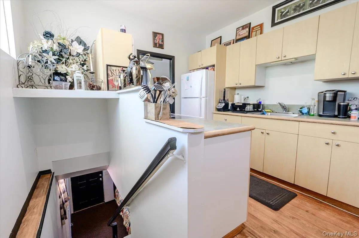 35 Cooke Avenue, Brookhaven, NY, 4 Bedrooms Bedrooms, 10 Rooms Rooms,3 BathroomsBathrooms,Residential,For Rent,Cooke,0,992339 35 Cooke Avenue, Brookhaven, NY, 4 Bedrooms Bedrooms, 10 Rooms Rooms,3 BathroomsBathrooms,Residential,For Rent,Cooke,0,992339