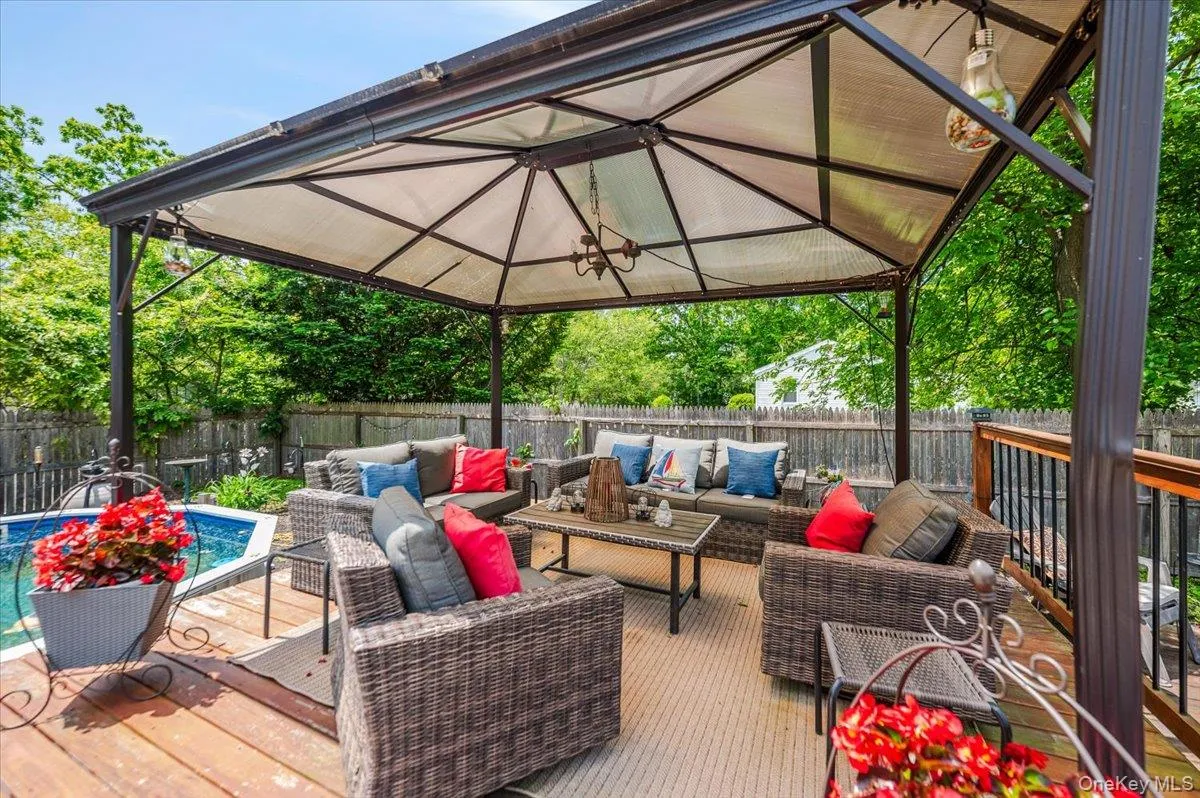 35 Cooke Avenue, Brookhaven, NY, 4 Bedrooms Bedrooms, 10 Rooms Rooms,3 BathroomsBathrooms,Residential,For Rent,Cooke,0,992339 35 Cooke Avenue, Brookhaven, NY, 4 Bedrooms Bedrooms, 10 Rooms Rooms,3 BathroomsBathrooms,Residential,For Rent,Cooke,0,992339