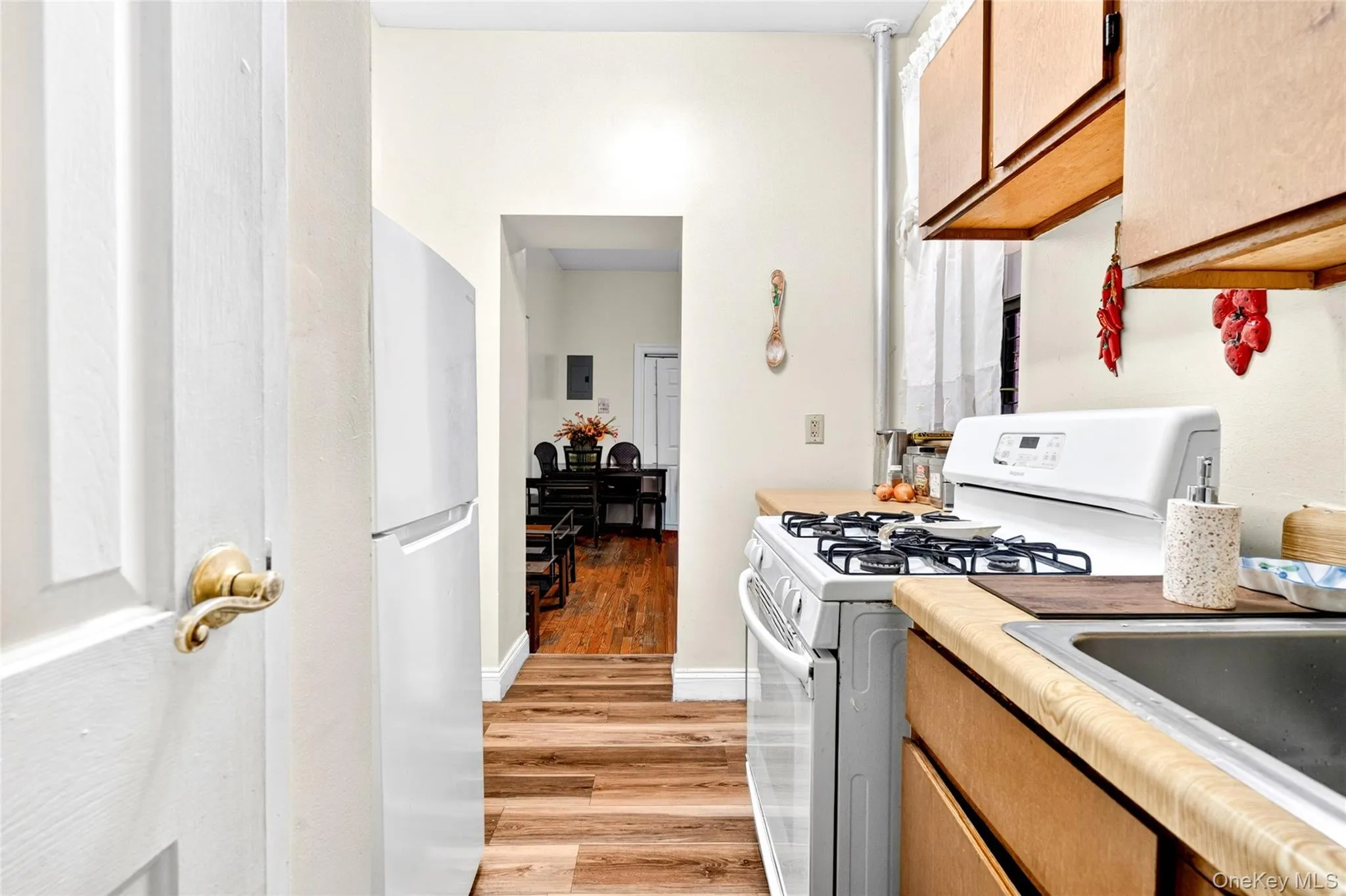 510 172nd Street, New York, NY, 3 Bedrooms Bedrooms, 5 Rooms Rooms,1 BathroomBathrooms,Residential,For Rent,172nd,0,992347 510 172nd Street, New York, NY, 3 Bedrooms Bedrooms, 5 Rooms Rooms,1 BathroomBathrooms,Residential,For Rent,172nd,0,992347