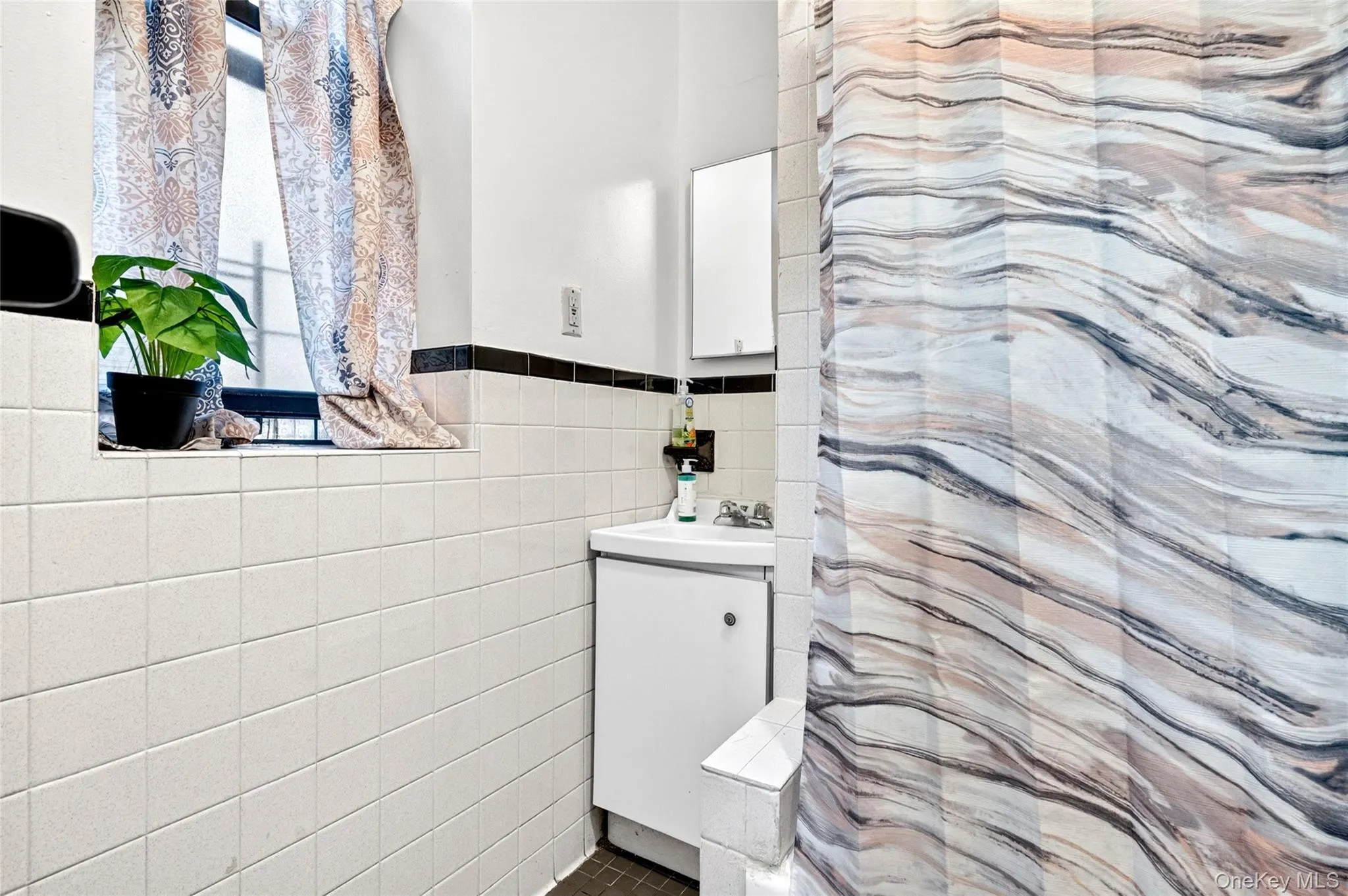 510 172nd Street, New York, NY, 3 Bedrooms Bedrooms, 5 Rooms Rooms,1 BathroomBathrooms,Residential,For Rent,172nd,0,992347 510 172nd Street, New York, NY, 3 Bedrooms Bedrooms, 5 Rooms Rooms,1 BathroomBathrooms,Residential,For Rent,172nd,0,992347