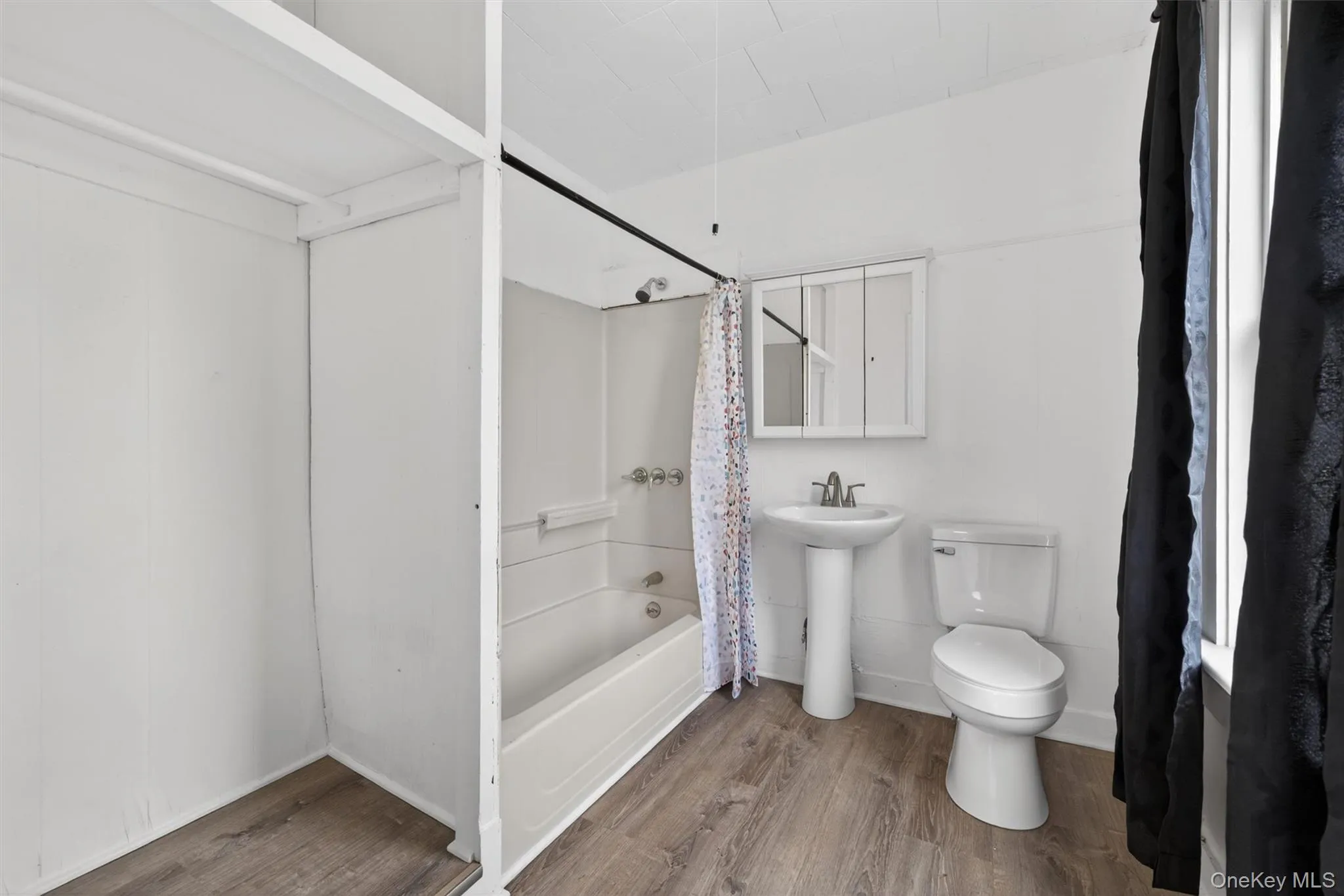 99 Benkard Avenue, Newburgh (city), NY, 3 Bedrooms Bedrooms, 13 Rooms Rooms,4 BathroomsBathrooms,Residential,For Rent,Benkard,0,992357 99 Benkard Avenue, Newburgh (city), NY, 3 Bedrooms Bedrooms, 13 Rooms Rooms,4 BathroomsBathrooms,Residential,For Rent,Benkard,0,992357