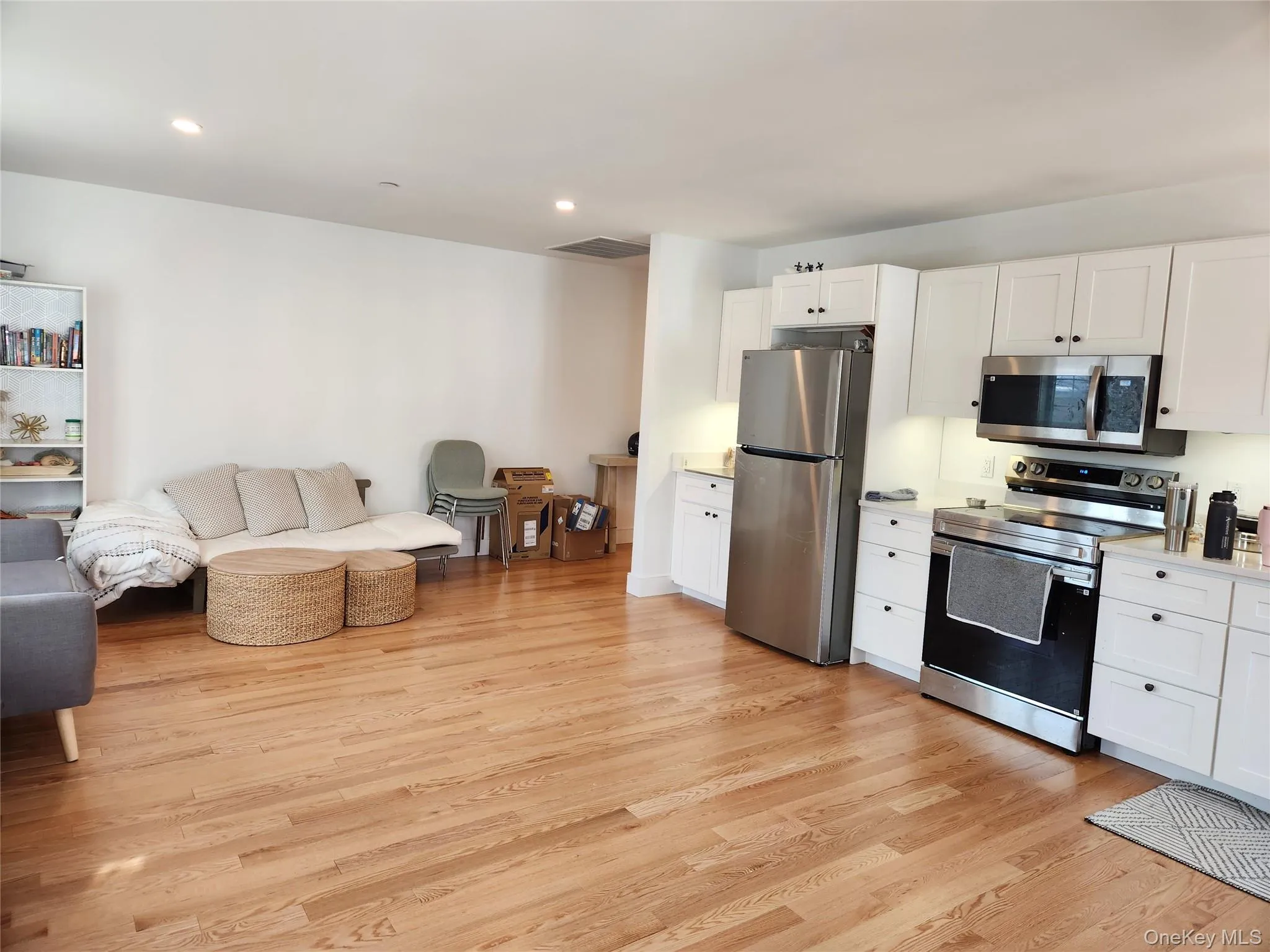 20 Garden, Rhinebeck, NY, 2 Bedrooms Bedrooms, 4 Rooms Rooms,1 BathroomBathrooms,Residential Lease,For Rent,Garden,0,992359 20 Garden, Rhinebeck, NY, 2 Bedrooms Bedrooms, 4 Rooms Rooms,1 BathroomBathrooms,Residential Lease,For Rent,Garden,0,992359