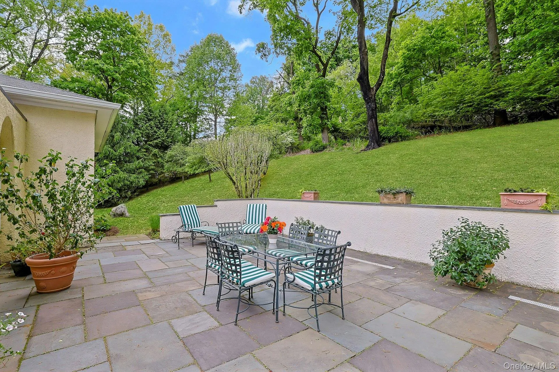 Large Stone Patio (redone in 2016) Large Stone Patio (redone in 2016)