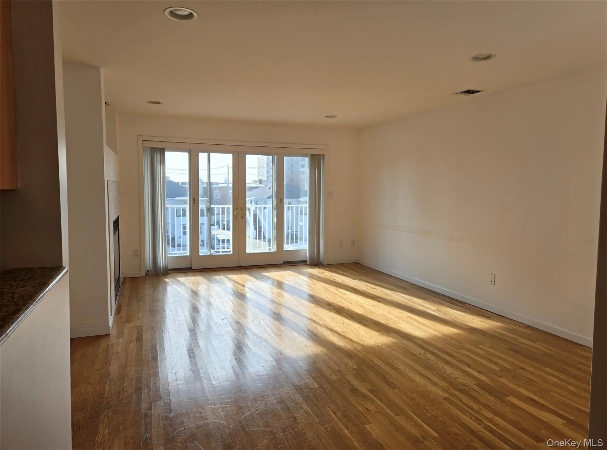 269 Broadway, Long Beach, NY, 3 Bedrooms Bedrooms, 6 Rooms Rooms,2 BathroomsBathrooms,Residential Lease,For Rent,Broadway,0,992385 269 Broadway, Long Beach, NY, 3 Bedrooms Bedrooms, 6 Rooms Rooms,2 BathroomsBathrooms,Residential Lease,For Rent,Broadway,0,992385