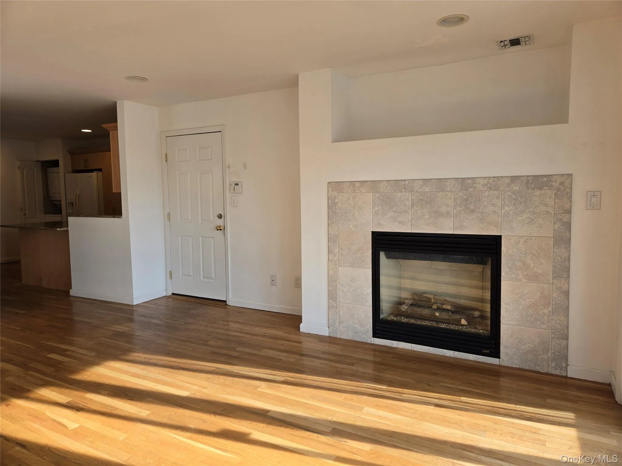 269 Broadway, Long Beach, NY, 3 Bedrooms Bedrooms, 6 Rooms Rooms,2 BathroomsBathrooms,Residential Lease,For Rent,Broadway,0,992385 269 Broadway, Long Beach, NY, 3 Bedrooms Bedrooms, 6 Rooms Rooms,2 BathroomsBathrooms,Residential Lease,For Rent,Broadway,0,992385