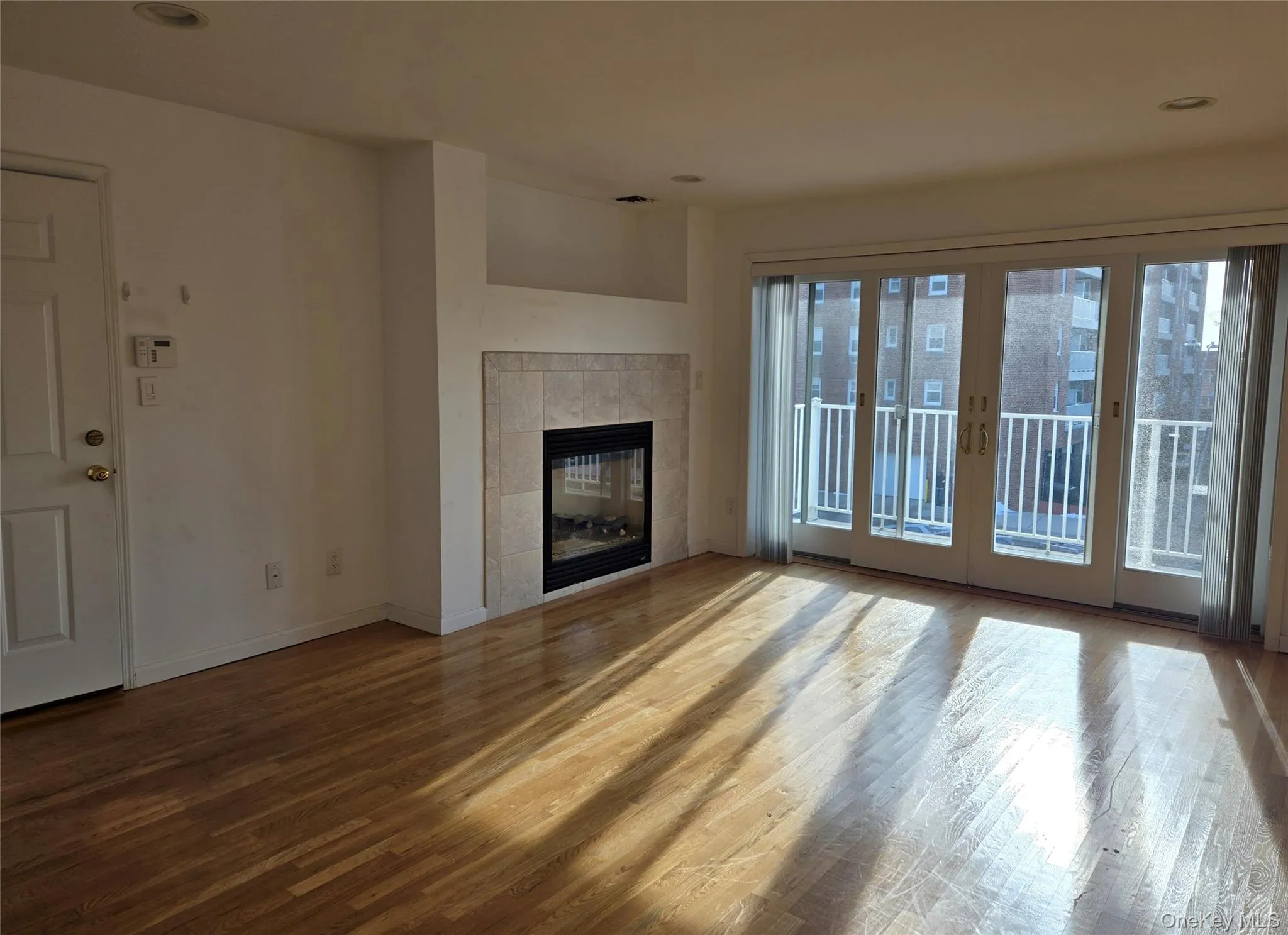 269 Broadway, Long Beach, NY, 3 Bedrooms Bedrooms, 6 Rooms Rooms,2 BathroomsBathrooms,Residential Lease,For Rent,Broadway,0,992385 269 Broadway, Long Beach, NY, 3 Bedrooms Bedrooms, 6 Rooms Rooms,2 BathroomsBathrooms,Residential Lease,For Rent,Broadway,0,992385