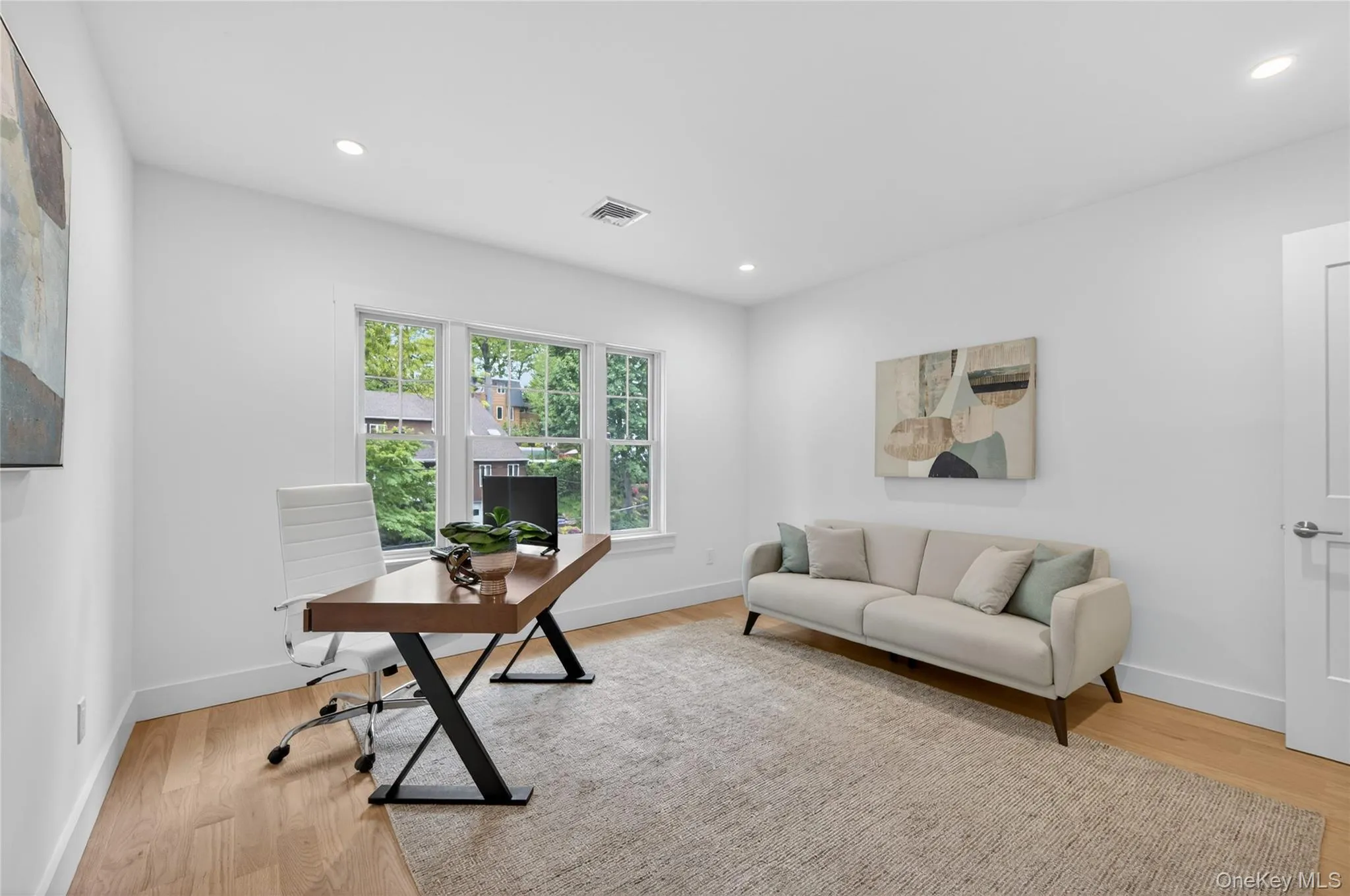 5 Pepperday Avenue, North Hempstead, NY, 4 Bedrooms Bedrooms, 10 Rooms Rooms,5 BathroomsBathrooms,Residential,For Rent,Pepperday,0,992389 5 Pepperday Avenue, North Hempstead, NY, 4 Bedrooms Bedrooms, 10 Rooms Rooms,5 BathroomsBathrooms,Residential,For Rent,Pepperday,0,992389