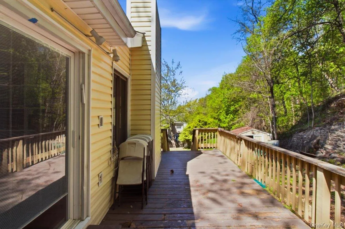 40 Donald Drive, Greenburgh, NY, 4 Bedrooms Bedrooms, 8 Rooms Rooms,3 BathroomsBathrooms,Residential,For Rent,Donald,0,992422 40 Donald Drive, Greenburgh, NY, 4 Bedrooms Bedrooms, 8 Rooms Rooms,3 BathroomsBathrooms,Residential,For Rent,Donald,0,992422