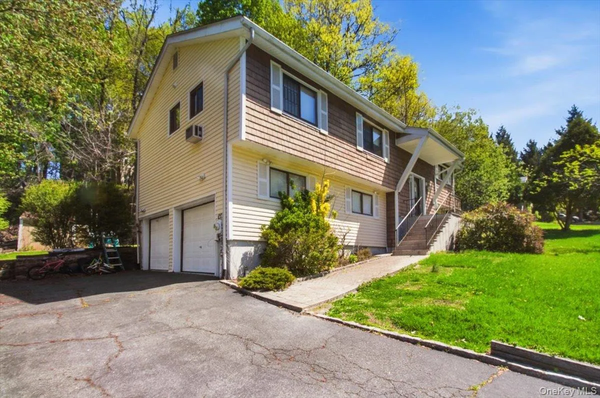 40 Donald Drive, Greenburgh, NY, 4 Bedrooms Bedrooms, 8 Rooms Rooms,3 BathroomsBathrooms,Residential,For Rent,Donald,0,992422 40 Donald Drive, Greenburgh, NY, 4 Bedrooms Bedrooms, 8 Rooms Rooms,3 BathroomsBathrooms,Residential,For Rent,Donald,0,992422