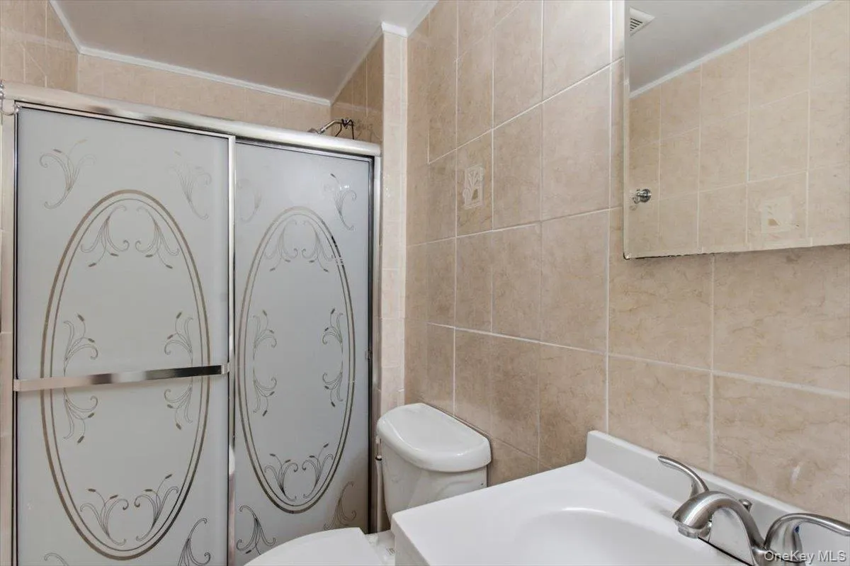 40 Donald Drive, Greenburgh, NY, 4 Bedrooms Bedrooms, 8 Rooms Rooms,3 BathroomsBathrooms,Residential,For Rent,Donald,0,992422 40 Donald Drive, Greenburgh, NY, 4 Bedrooms Bedrooms, 8 Rooms Rooms,3 BathroomsBathrooms,Residential,For Rent,Donald,0,992422