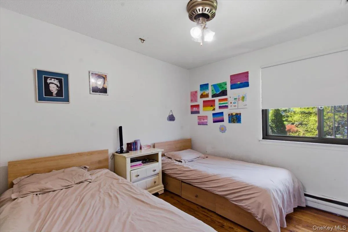 40 Donald Drive, Greenburgh, NY, 4 Bedrooms Bedrooms, 8 Rooms Rooms,3 BathroomsBathrooms,Residential,For Rent,Donald,0,992422 40 Donald Drive, Greenburgh, NY, 4 Bedrooms Bedrooms, 8 Rooms Rooms,3 BathroomsBathrooms,Residential,For Rent,Donald,0,992422