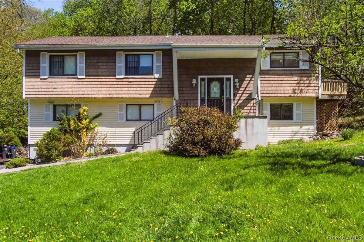 40 Donald Drive, Greenburgh, NY, 4 Bedrooms Bedrooms, 8 Rooms Rooms,3 BathroomsBathrooms,Residential,For Rent,Donald,0,992422 40 Donald Drive, Greenburgh, NY, 4 Bedrooms Bedrooms, 8 Rooms Rooms,3 BathroomsBathrooms,Residential,For Rent,Donald,0,992422