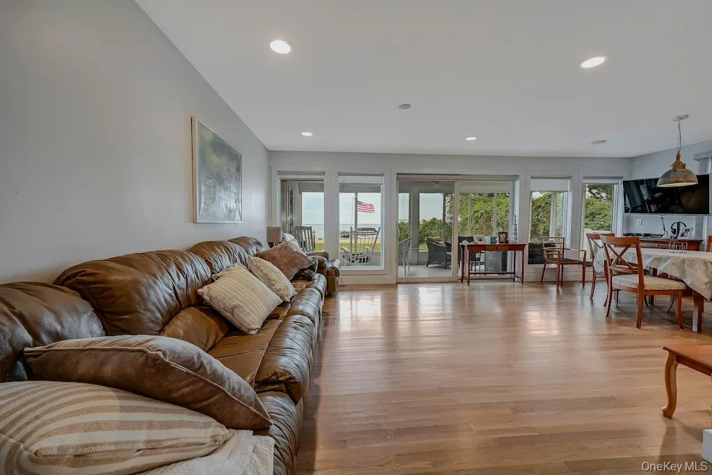 11 Convent Lane, Brookhaven, NY, 5 Bedrooms Bedrooms, 14 Rooms Rooms,4 BathroomsBathrooms,Residential,For Rent,Convent,0,992423 11 Convent Lane, Brookhaven, NY, 5 Bedrooms Bedrooms, 14 Rooms Rooms,4 BathroomsBathrooms,Residential,For Rent,Convent,0,992423