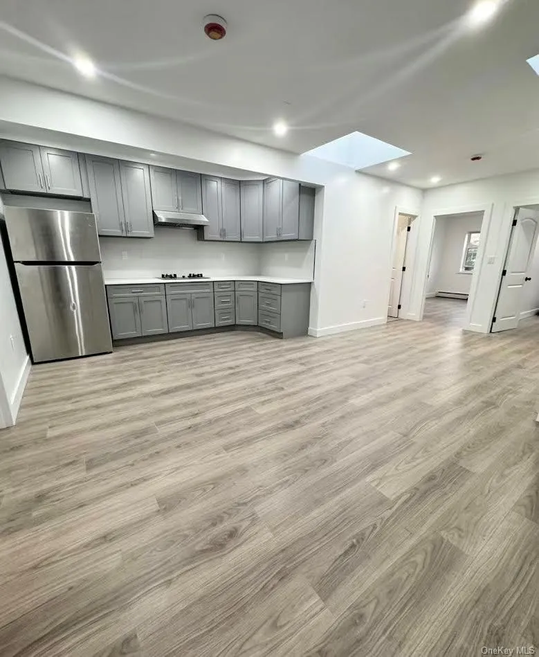 142-33 60AVE, New York, NY, 3 Bedrooms Bedrooms, 6 Rooms Rooms,2 BathroomsBathrooms,Residential Lease,For Rent,60AVE,0,992428 142-33 60AVE, New York, NY, 3 Bedrooms Bedrooms, 6 Rooms Rooms,2 BathroomsBathrooms,Residential Lease,For Rent,60AVE,0,992428