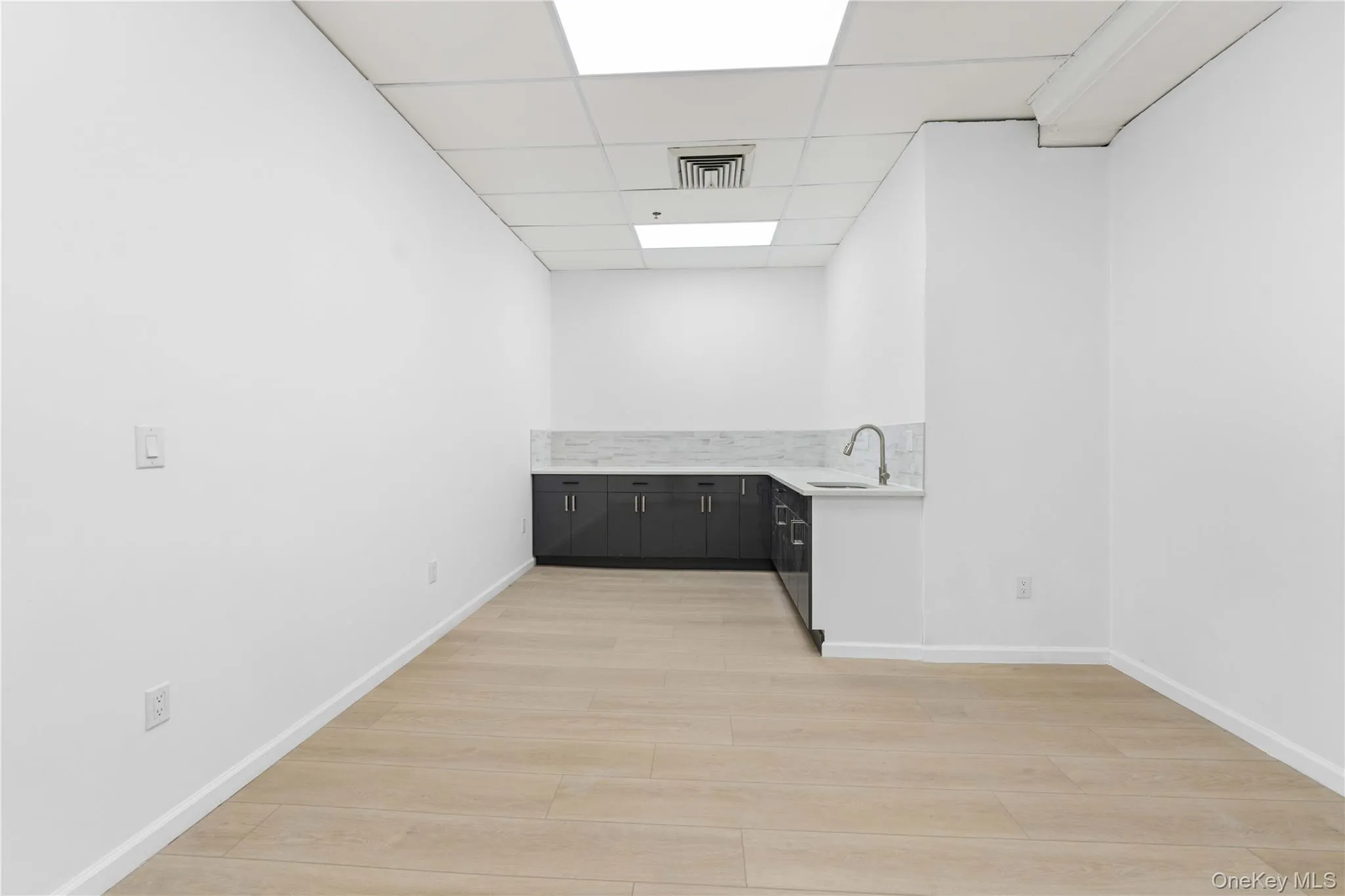 39-06 Main Street, New York, NY, ,Commercial Lease,For Rent,Main,0,992436 39-06 Main Street, New York, NY, ,Commercial Lease,For Rent,Main,0,992436