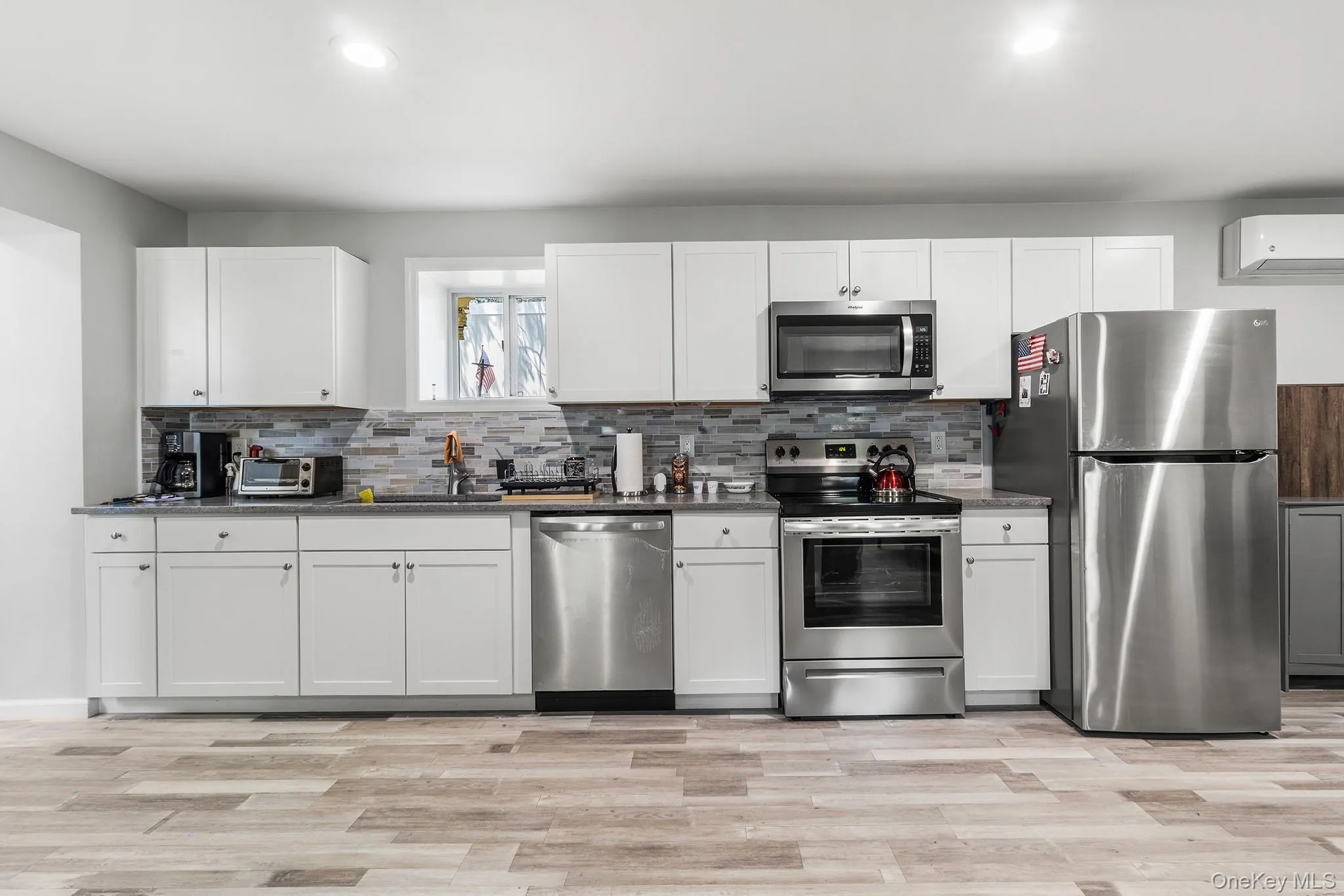49 Oakdale Avenue, Brookhaven, NY, 4 Bedrooms Bedrooms, 7 Rooms Rooms,2 BathroomsBathrooms,Residential,For Rent,Oakdale,0,992469 49 Oakdale Avenue, Brookhaven, NY, 4 Bedrooms Bedrooms, 7 Rooms Rooms,2 BathroomsBathrooms,Residential,For Rent,Oakdale,0,992469