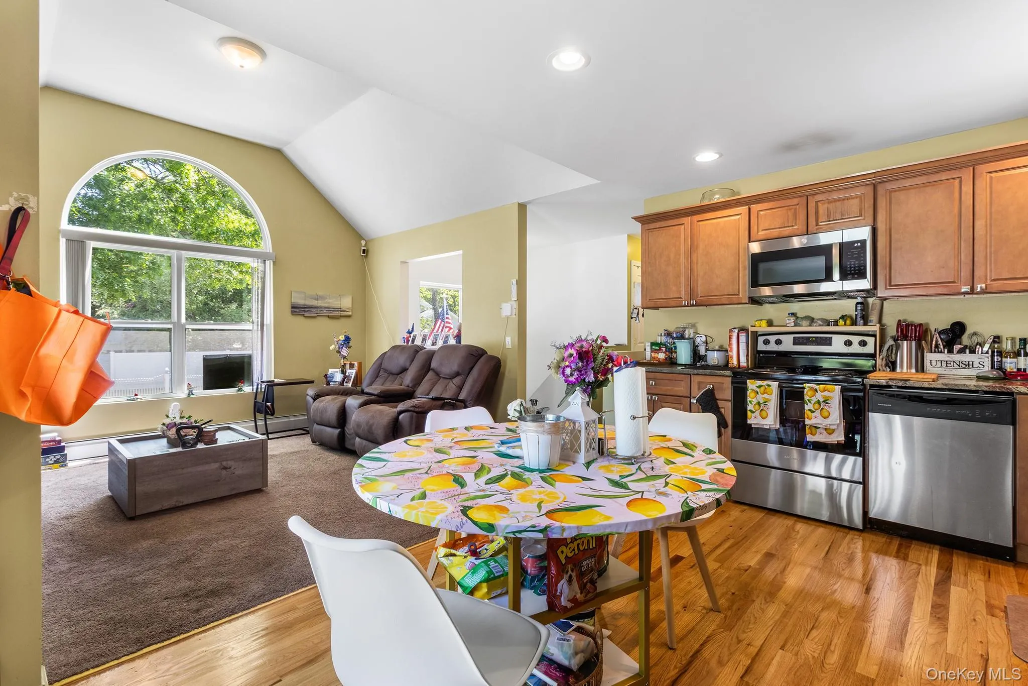 49 Oakdale Avenue, Brookhaven, NY, 4 Bedrooms Bedrooms, 7 Rooms Rooms,2 BathroomsBathrooms,Residential,For Rent,Oakdale,0,992469 49 Oakdale Avenue, Brookhaven, NY, 4 Bedrooms Bedrooms, 7 Rooms Rooms,2 BathroomsBathrooms,Residential,For Rent,Oakdale,0,992469