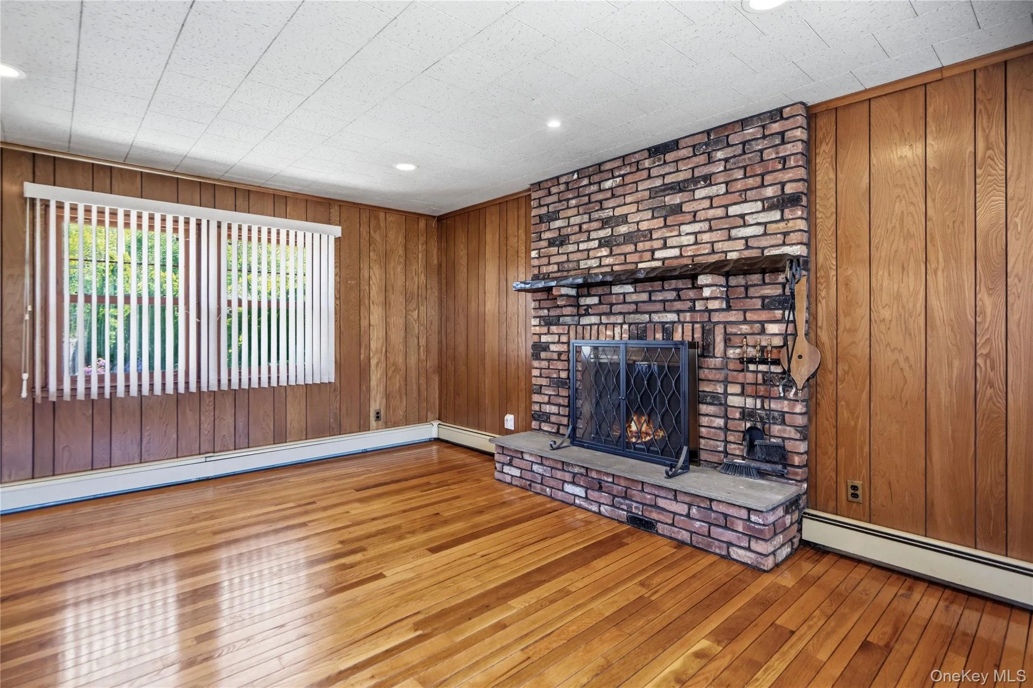 14 Harbor Lane, Oyster Bay, NY, 4 Bedrooms Bedrooms, 8 Rooms Rooms,2 BathroomsBathrooms,Residential Lease,For Rent,Harbor,0,992476 14 Harbor Lane, Oyster Bay, NY, 4 Bedrooms Bedrooms, 8 Rooms Rooms,2 BathroomsBathrooms,Residential Lease,For Rent,Harbor,0,992476