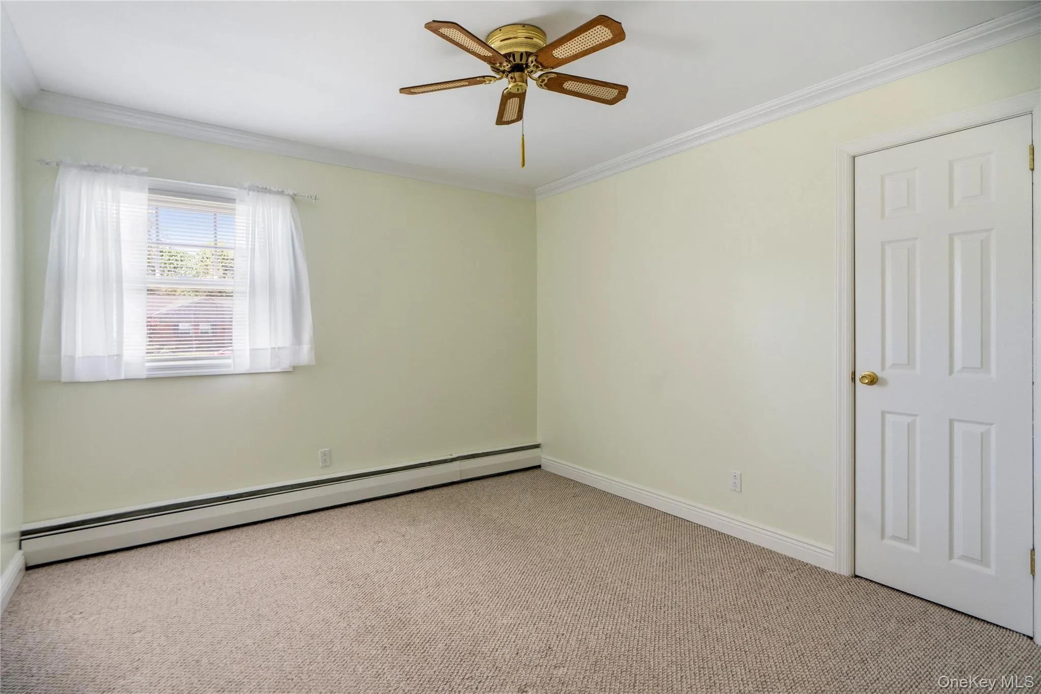 14 Harbor Lane, Oyster Bay, NY, 4 Bedrooms Bedrooms, 8 Rooms Rooms,2 BathroomsBathrooms,Residential Lease,For Rent,Harbor,0,992476 14 Harbor Lane, Oyster Bay, NY, 4 Bedrooms Bedrooms, 8 Rooms Rooms,2 BathroomsBathrooms,Residential Lease,For Rent,Harbor,0,992476