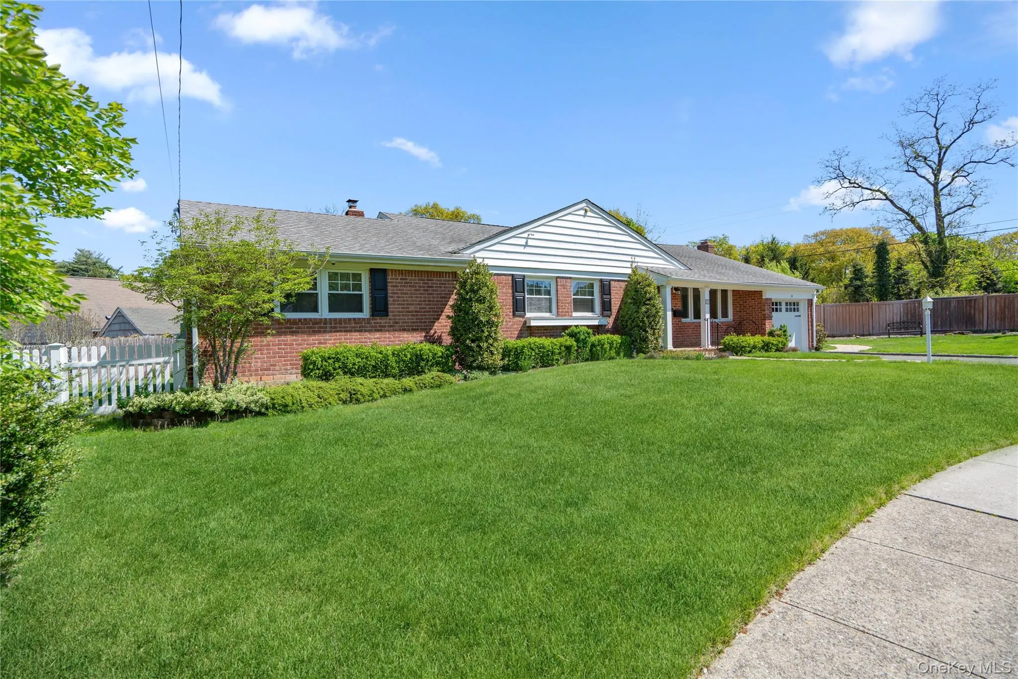 14 Harbor Lane, Oyster Bay, NY, 4 Bedrooms Bedrooms, 8 Rooms Rooms,2 BathroomsBathrooms,Residential Lease,For Rent,Harbor,0,992476 14 Harbor Lane, Oyster Bay, NY, 4 Bedrooms Bedrooms, 8 Rooms Rooms,2 BathroomsBathrooms,Residential Lease,For Rent,Harbor,0,992476