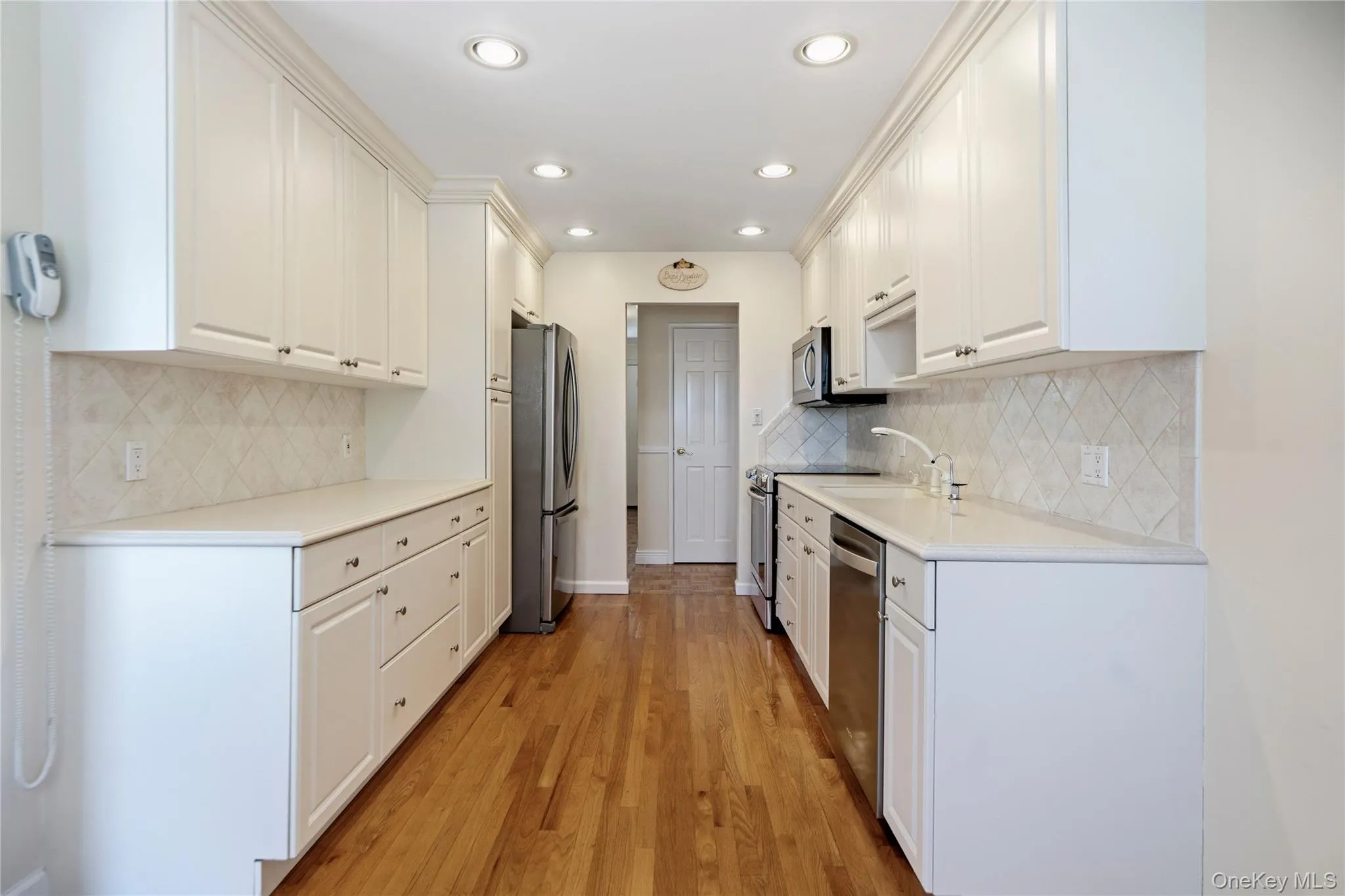 14 Harbor Lane, Oyster Bay, NY, 4 Bedrooms Bedrooms, 8 Rooms Rooms,2 BathroomsBathrooms,Residential Lease,For Rent,Harbor,0,992476 14 Harbor Lane, Oyster Bay, NY, 4 Bedrooms Bedrooms, 8 Rooms Rooms,2 BathroomsBathrooms,Residential Lease,For Rent,Harbor,0,992476