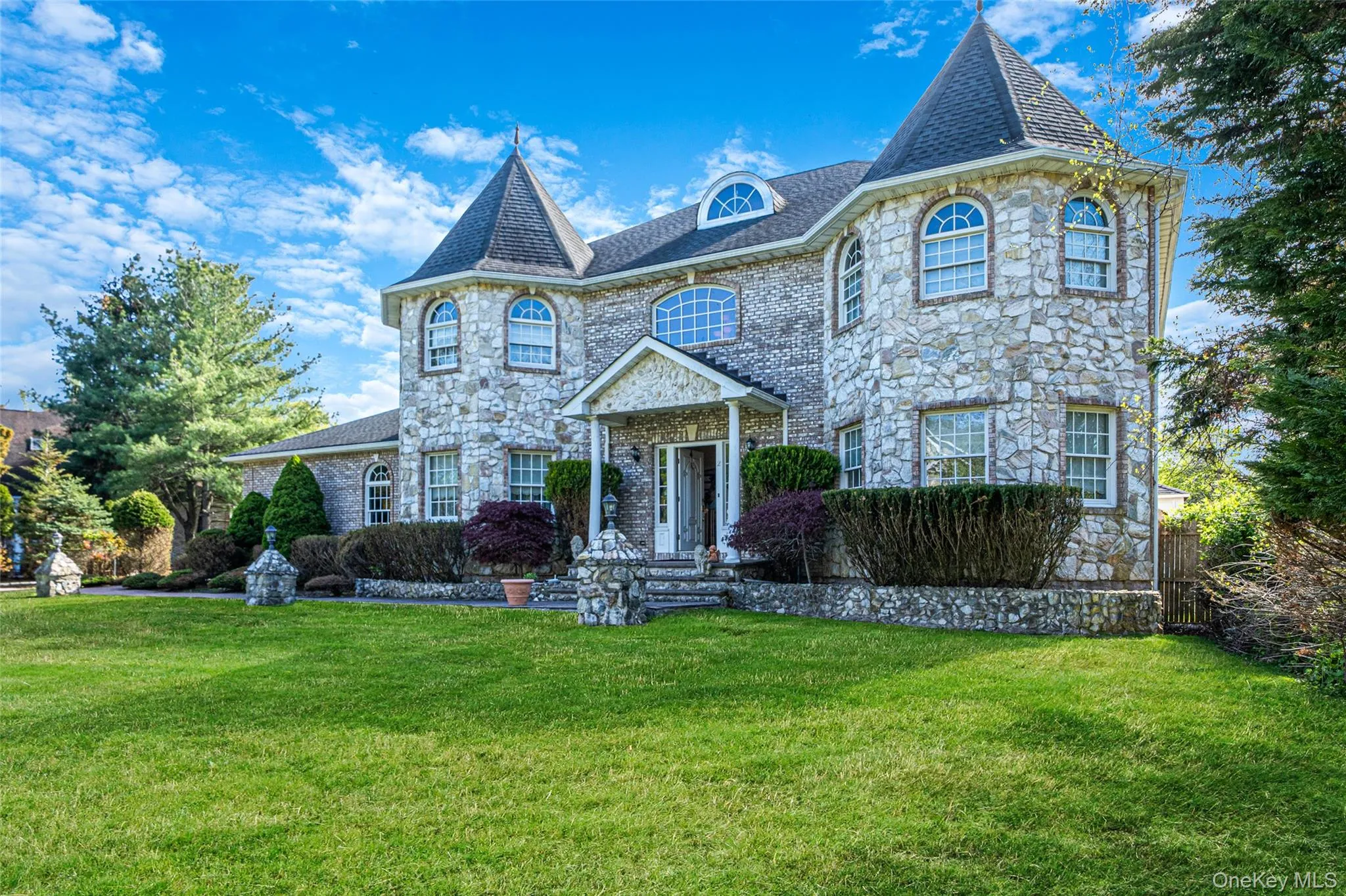 2 Deepwells Lane, Smithtown, NY, 5 Bedrooms Bedrooms, 10 Rooms Rooms,3 BathroomsBathrooms,Residential,For Rent,Deepwells,0,KEY992489 2 Deepwells Lane, Smithtown, NY, 5 Bedrooms Bedrooms, 10 Rooms Rooms,3 BathroomsBathrooms,Residential,For Rent,Deepwells,0,KEY992489