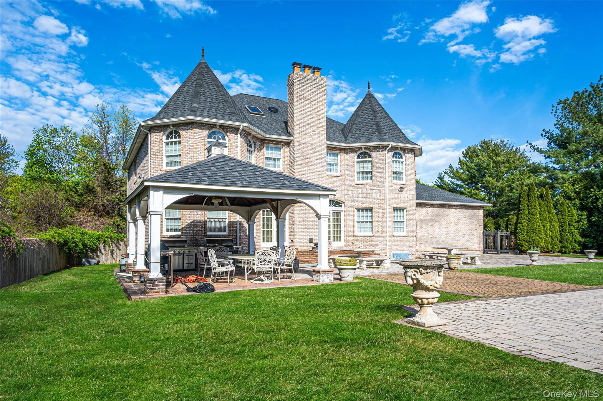 2 Deepwells Lane, Smithtown, NY, 5 Bedrooms Bedrooms, 10 Rooms Rooms,3 BathroomsBathrooms,Residential,For Rent,Deepwells,0,KEY992489 2 Deepwells Lane, Smithtown, NY, 5 Bedrooms Bedrooms, 10 Rooms Rooms,3 BathroomsBathrooms,Residential,For Rent,Deepwells,0,KEY992489