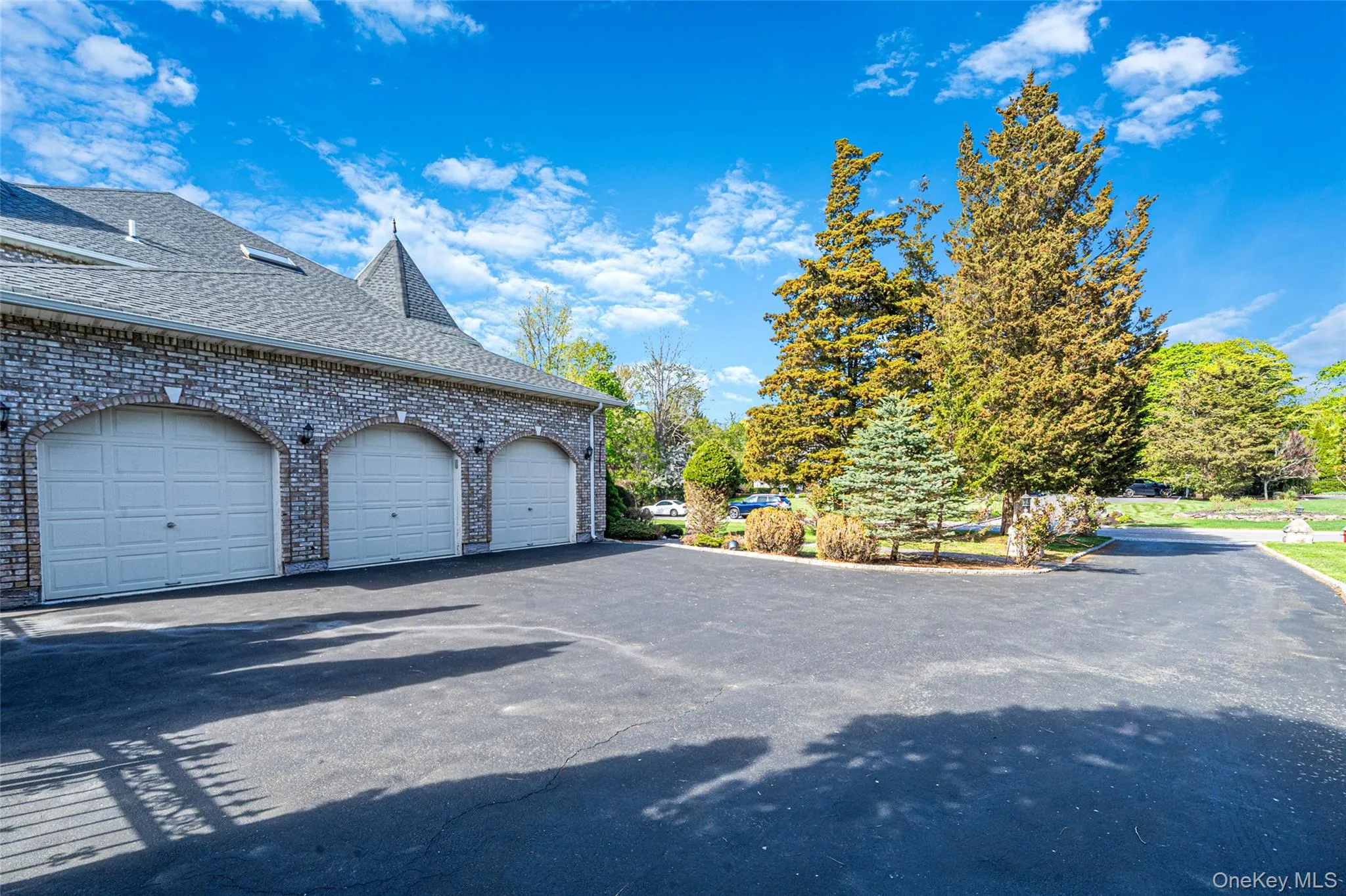 2 Deepwells Lane, Smithtown, NY, 5 Bedrooms Bedrooms, 10 Rooms Rooms,3 BathroomsBathrooms,Residential,For Rent,Deepwells,0,KEY992489 2 Deepwells Lane, Smithtown, NY, 5 Bedrooms Bedrooms, 10 Rooms Rooms,3 BathroomsBathrooms,Residential,For Rent,Deepwells,0,KEY992489