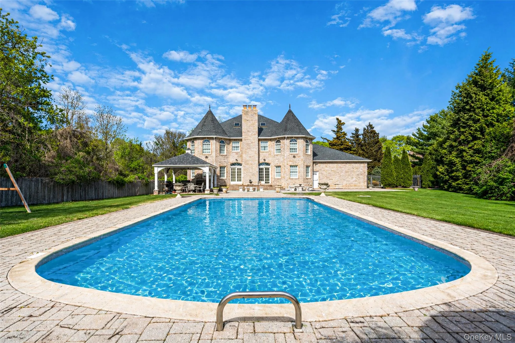 2 Deepwells Lane, Smithtown, NY, 5 Bedrooms Bedrooms, 10 Rooms Rooms,3 BathroomsBathrooms,Residential,For Rent,Deepwells,0,KEY992489 2 Deepwells Lane, Smithtown, NY, 5 Bedrooms Bedrooms, 10 Rooms Rooms,3 BathroomsBathrooms,Residential,For Rent,Deepwells,0,KEY992489