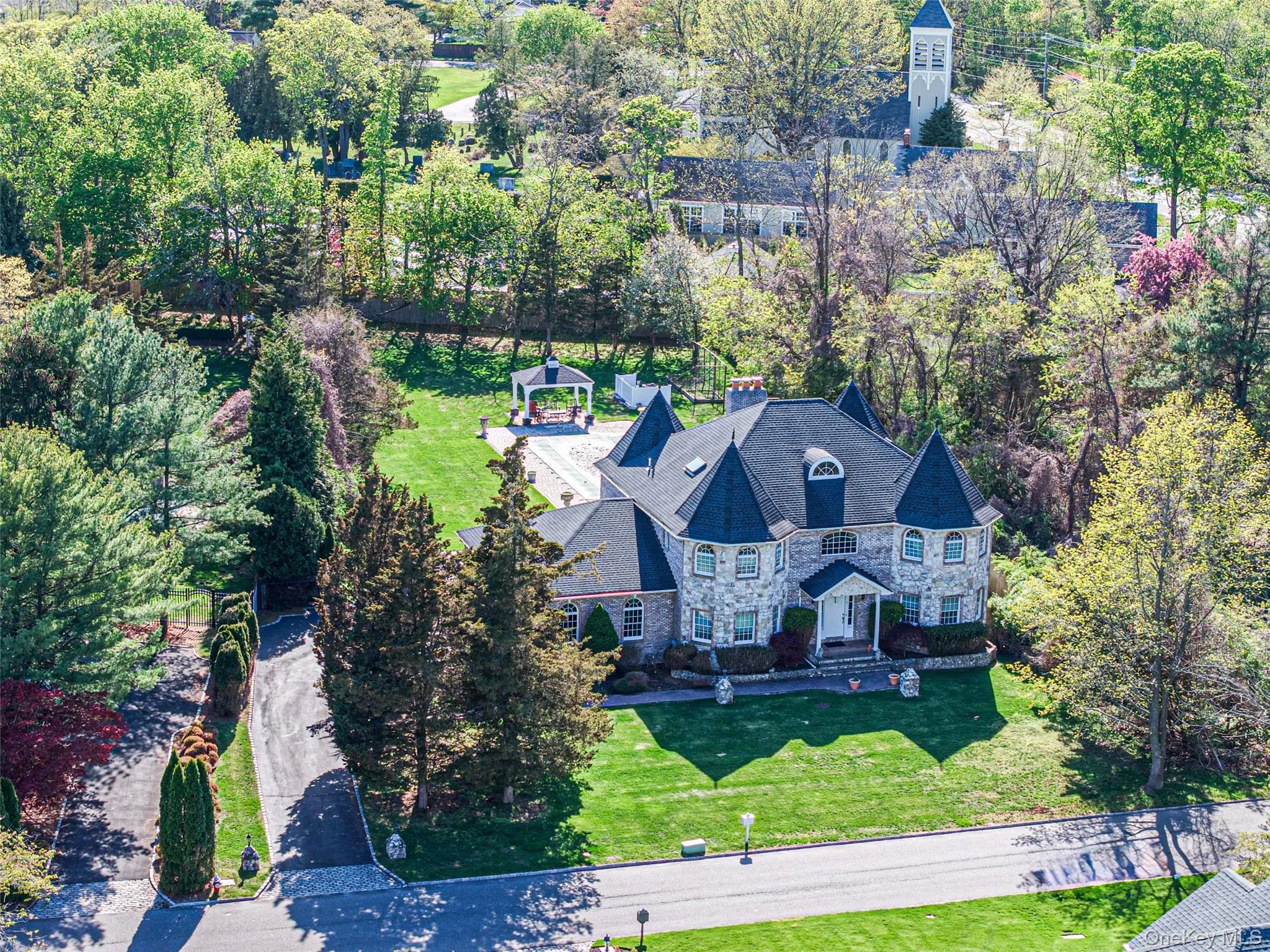 2 Deepwells Lane, Smithtown, NY, 5 Bedrooms Bedrooms, 10 Rooms Rooms,3 BathroomsBathrooms,Residential,For Rent,Deepwells,0,KEY992489 2 Deepwells Lane, Smithtown, NY, 5 Bedrooms Bedrooms, 10 Rooms Rooms,3 BathroomsBathrooms,Residential,For Rent,Deepwells,0,KEY992489