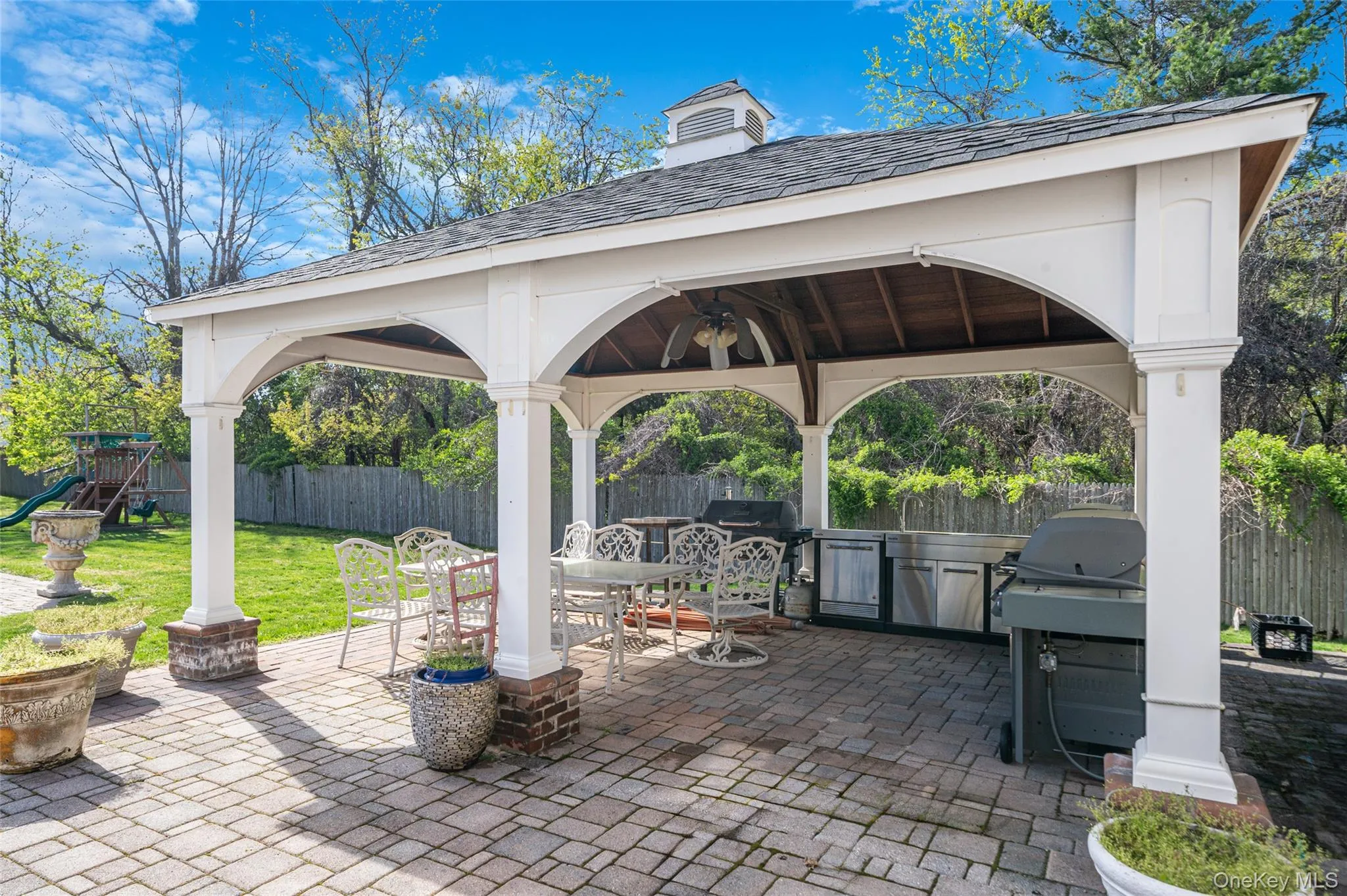 2 Deepwells Lane, Smithtown, NY, 5 Bedrooms Bedrooms, 10 Rooms Rooms,3 BathroomsBathrooms,Residential,For Rent,Deepwells,0,KEY992489 2 Deepwells Lane, Smithtown, NY, 5 Bedrooms Bedrooms, 10 Rooms Rooms,3 BathroomsBathrooms,Residential,For Rent,Deepwells,0,KEY992489