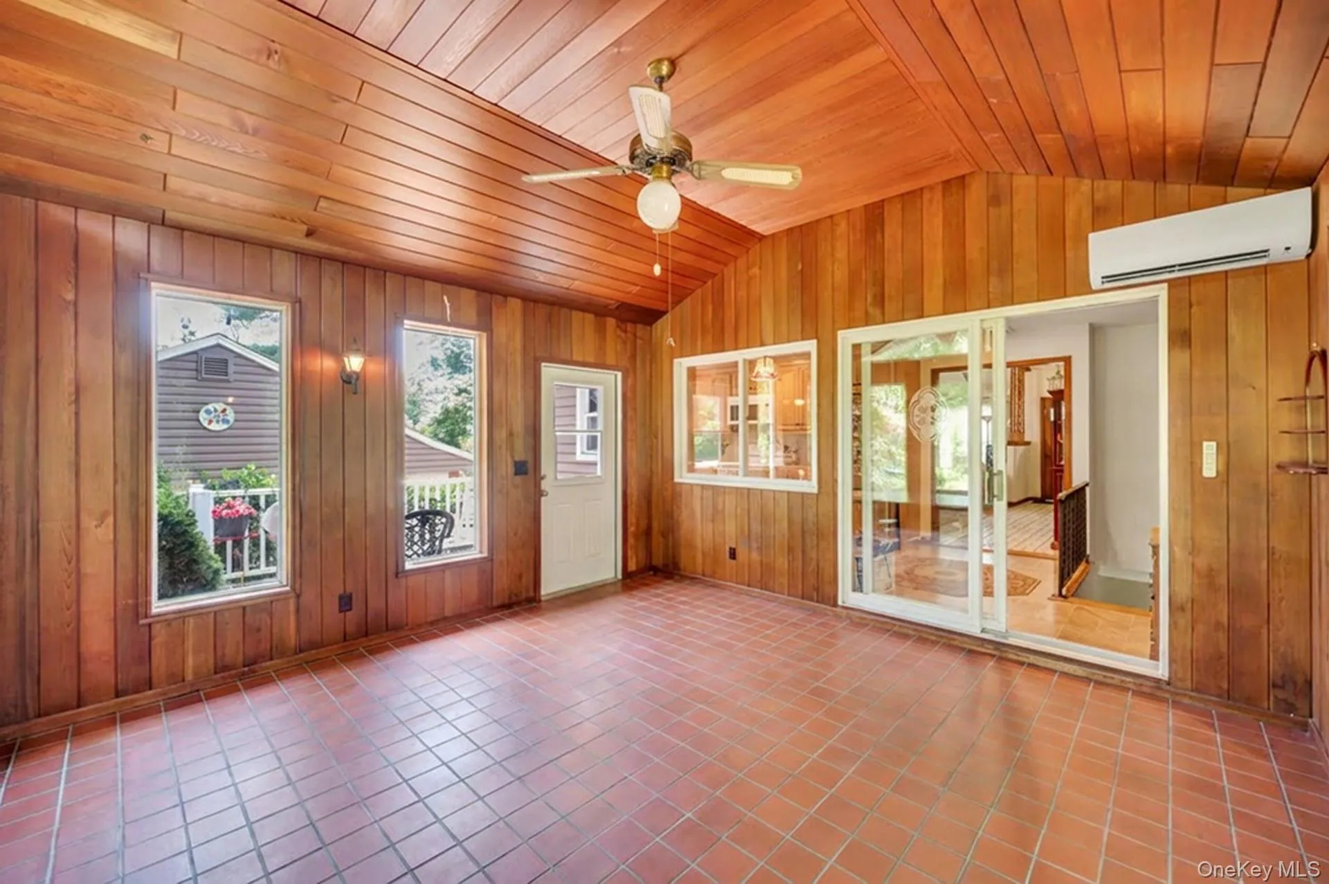 50 Soundview Drive, Smithtown, NY, 3 Bedrooms Bedrooms, 8 Rooms Rooms,3 BathroomsBathrooms,Residential,For Rent,Soundview,0,992501 50 Soundview Drive, Smithtown, NY, 3 Bedrooms Bedrooms, 8 Rooms Rooms,3 BathroomsBathrooms,Residential,For Rent,Soundview,0,992501
