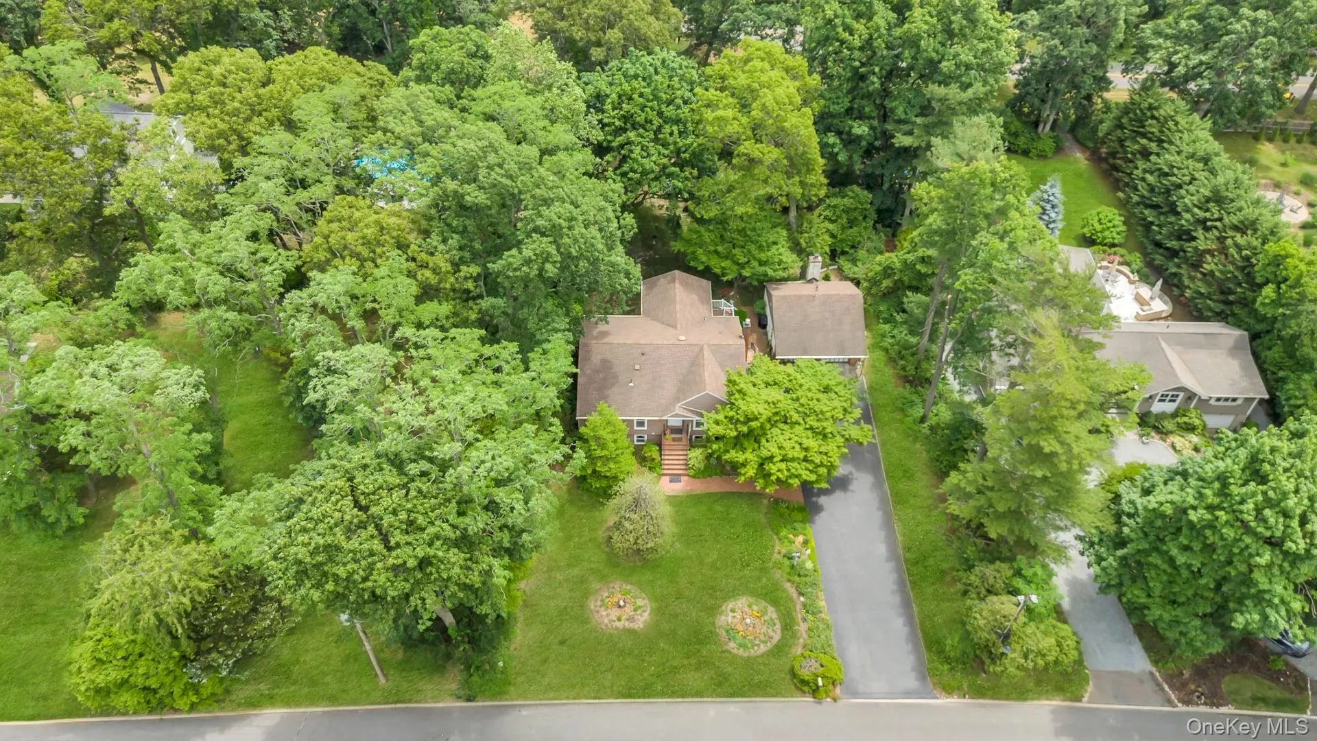 50 Soundview Drive, Smithtown, NY, 3 Bedrooms Bedrooms, 8 Rooms Rooms,3 BathroomsBathrooms,Residential,For Rent,Soundview,0,992501 50 Soundview Drive, Smithtown, NY, 3 Bedrooms Bedrooms, 8 Rooms Rooms,3 BathroomsBathrooms,Residential,For Rent,Soundview,0,992501