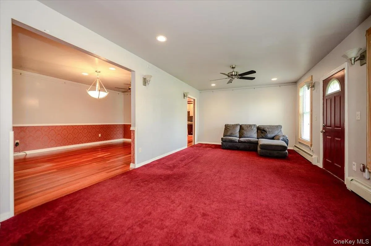 40 Deforest Avenue, Islip, NY, 4 Bedrooms Bedrooms, 10 Rooms Rooms,3 BathroomsBathrooms,Residential,For Rent,Deforest,0,992509 40 Deforest Avenue, Islip, NY, 4 Bedrooms Bedrooms, 10 Rooms Rooms,3 BathroomsBathrooms,Residential,For Rent,Deforest,0,992509