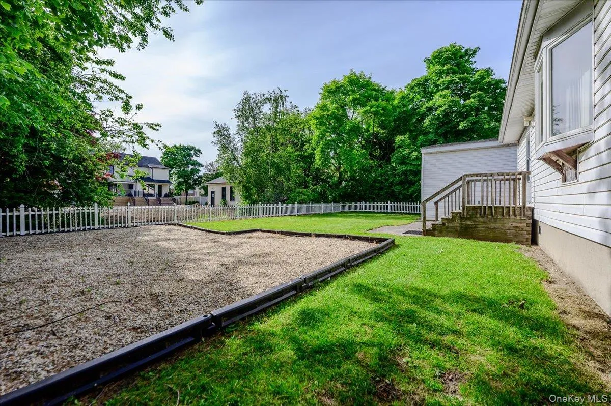 40 Deforest Avenue, Islip, NY, 4 Bedrooms Bedrooms, 10 Rooms Rooms,3 BathroomsBathrooms,Residential,For Rent,Deforest,0,992509 40 Deforest Avenue, Islip, NY, 4 Bedrooms Bedrooms, 10 Rooms Rooms,3 BathroomsBathrooms,Residential,For Rent,Deforest,0,992509
