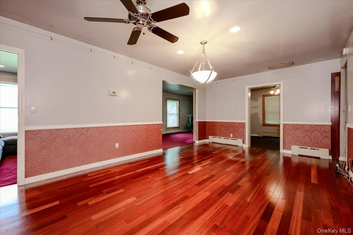40 Deforest Avenue, Islip, NY, 4 Bedrooms Bedrooms, 10 Rooms Rooms,3 BathroomsBathrooms,Residential,For Rent,Deforest,0,992509 40 Deforest Avenue, Islip, NY, 4 Bedrooms Bedrooms, 10 Rooms Rooms,3 BathroomsBathrooms,Residential,For Rent,Deforest,0,992509